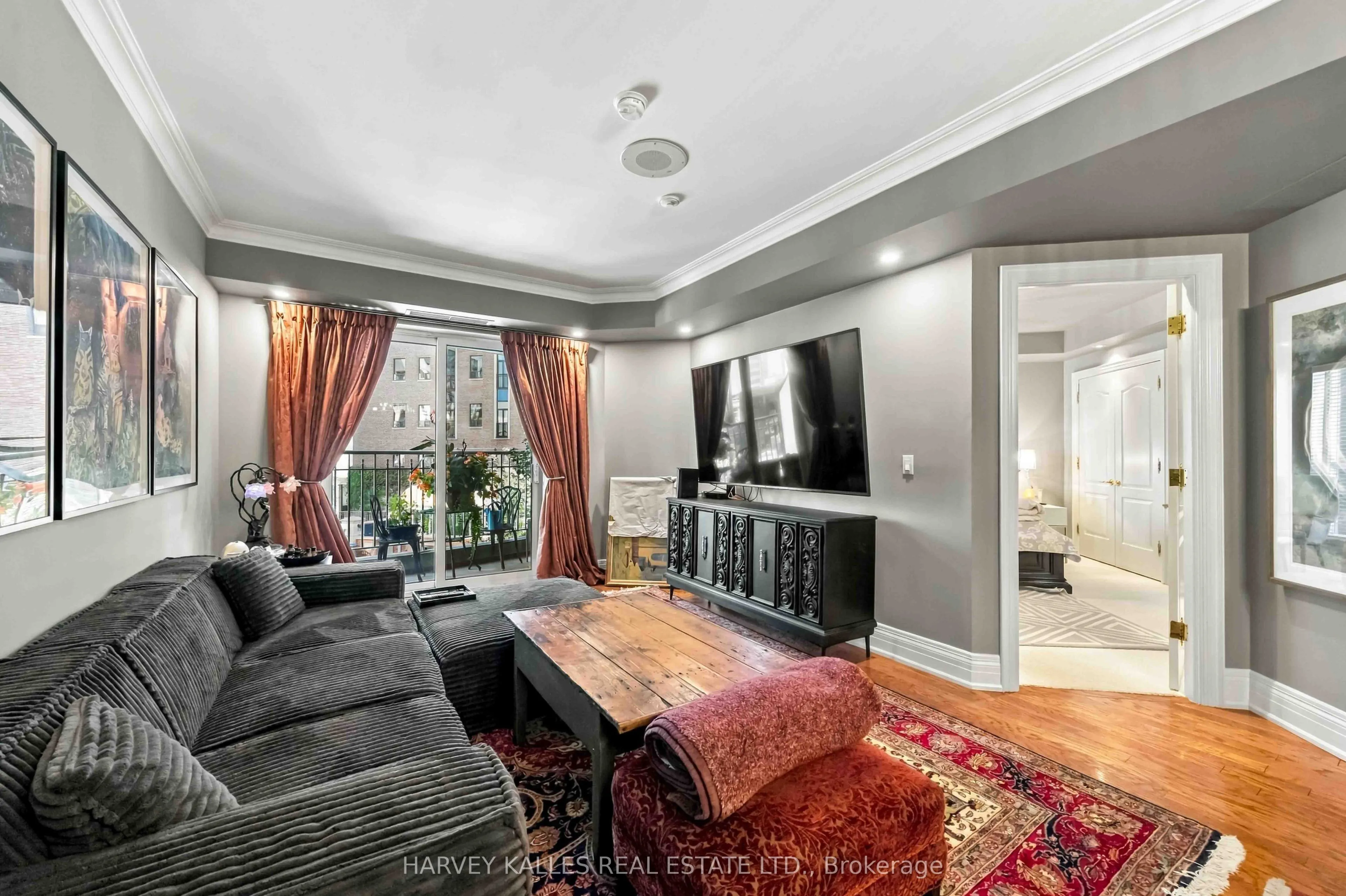 33 Delisle Avenue #201