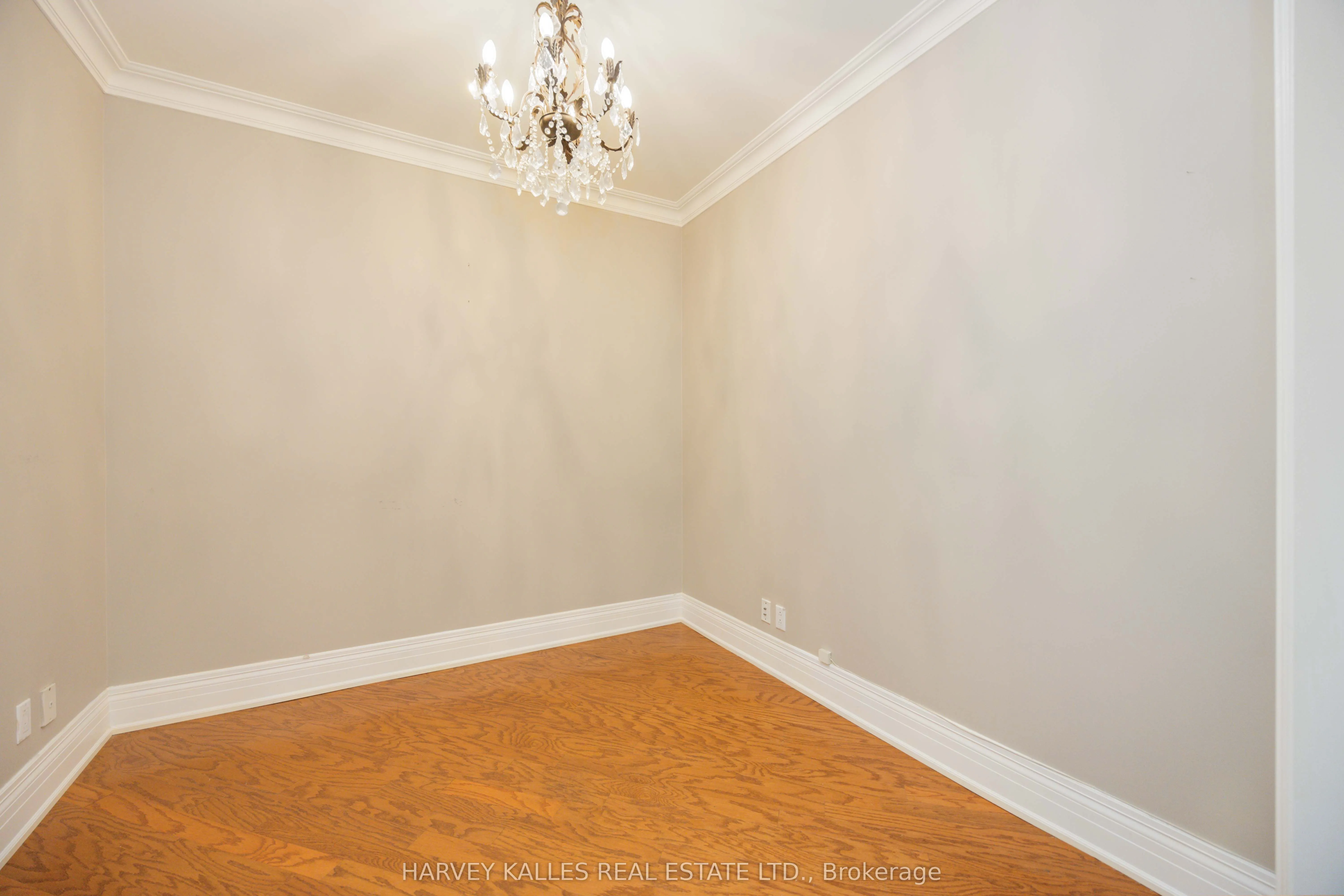 33 Delisle Avenue #201