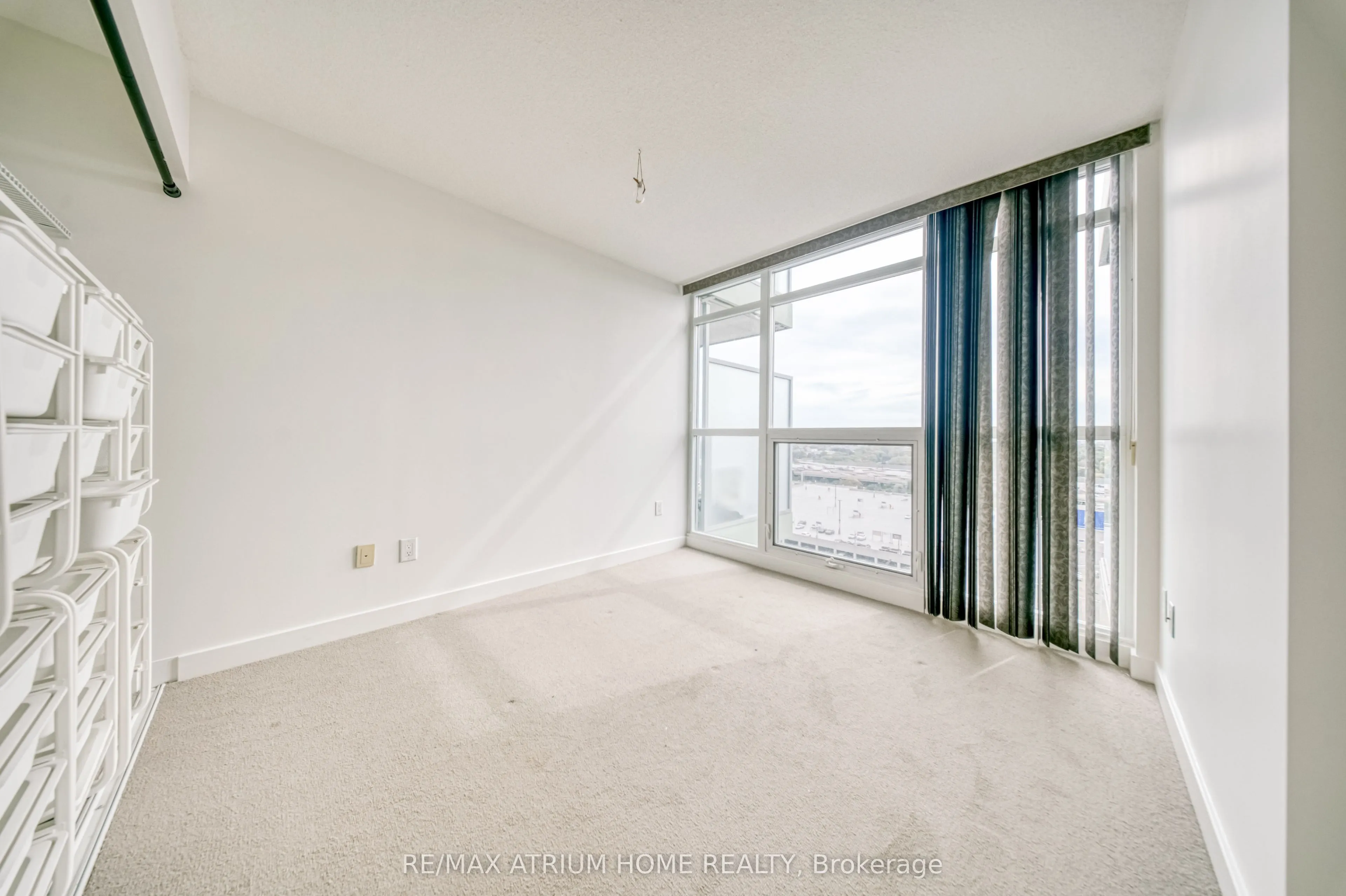 29 Singer Court #1502
