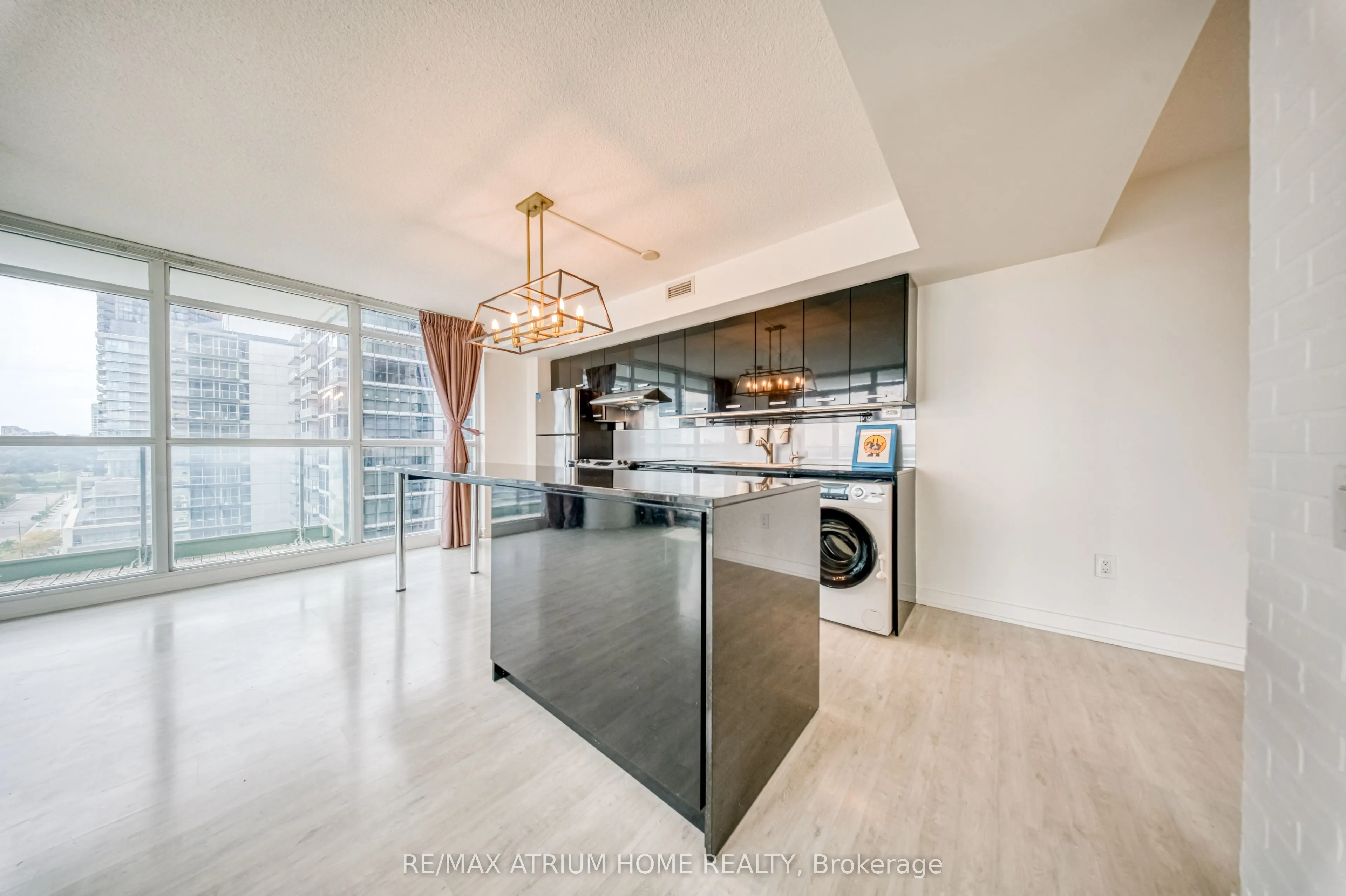 29 Singer Court #1502