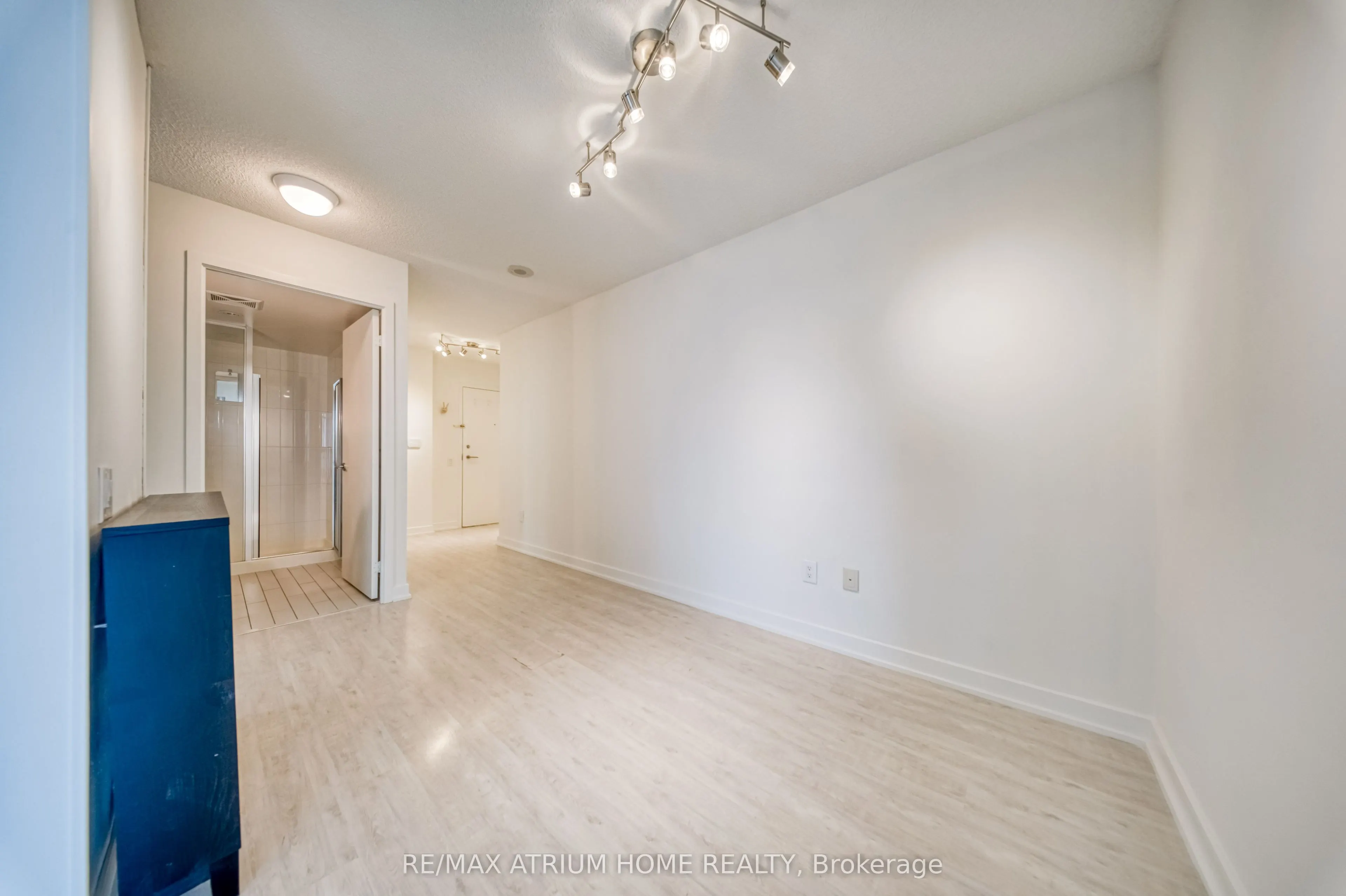 29 Singer Court #1502