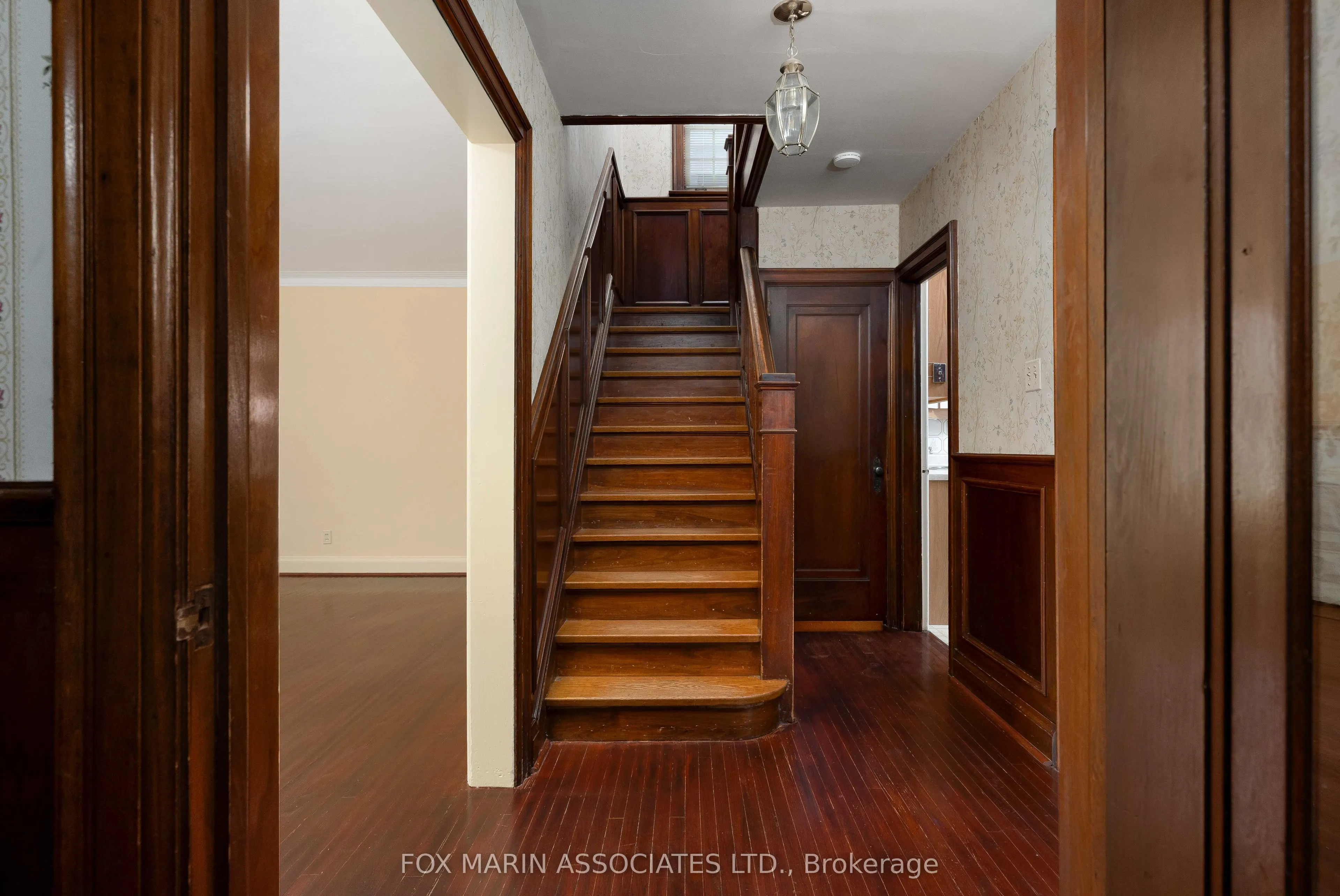 26 Claxton Boulevard