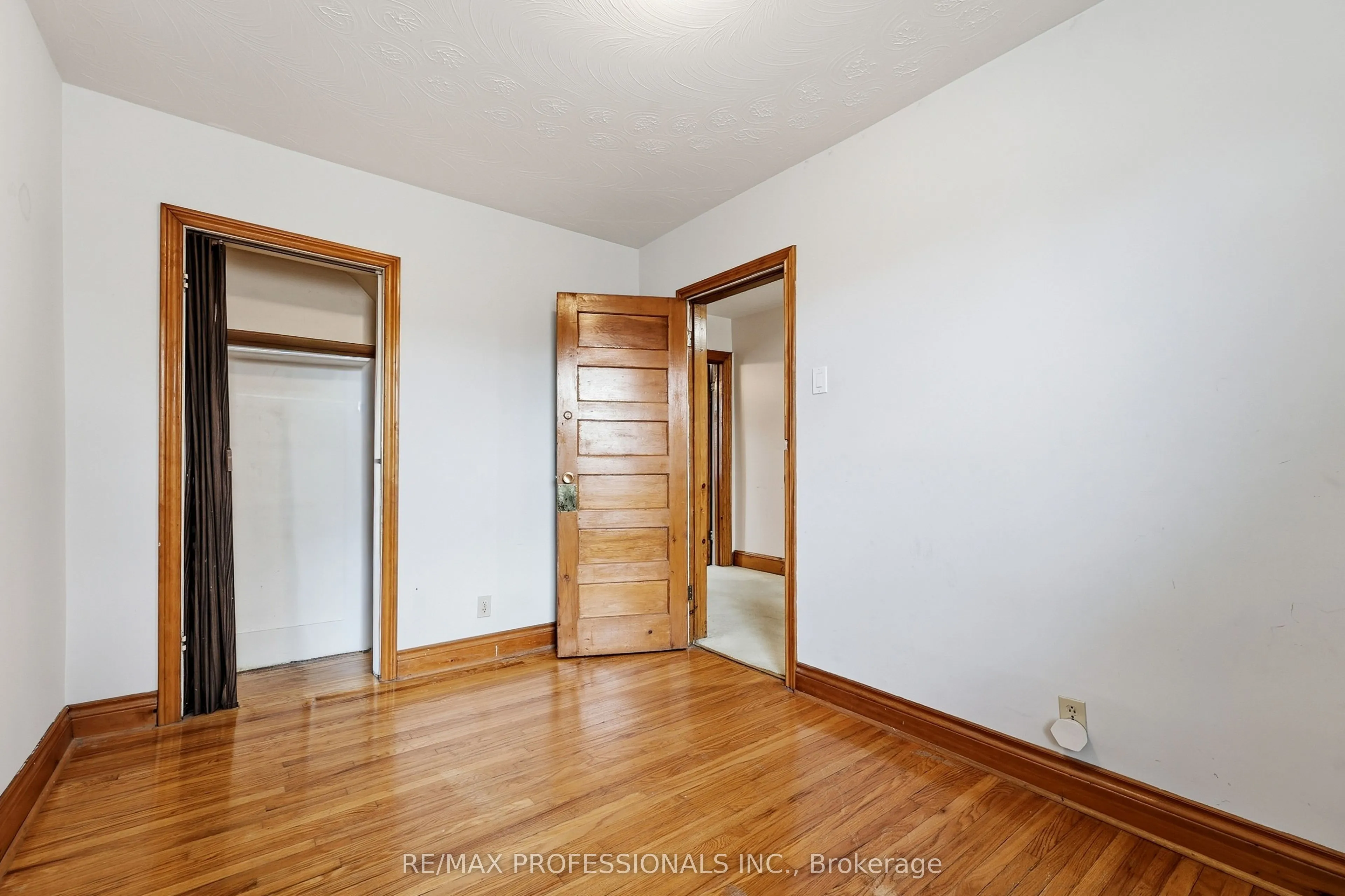 227 Montrose Avenue