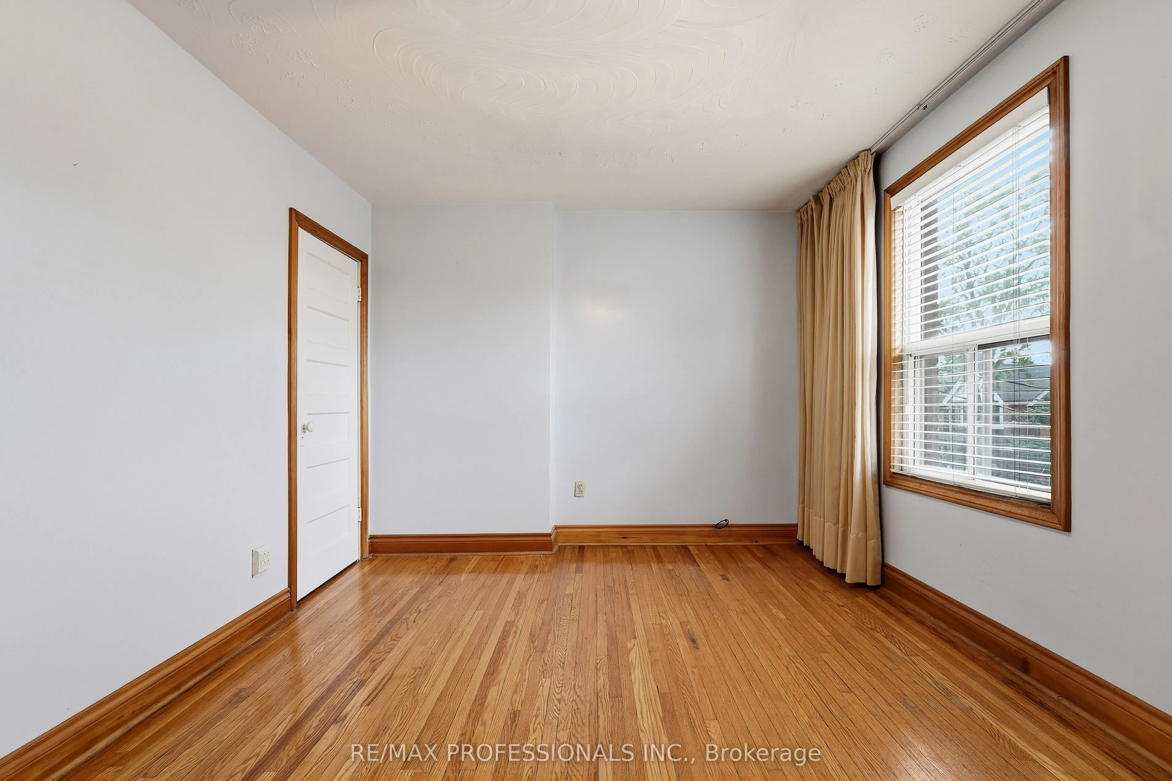 227 Montrose Avenue
