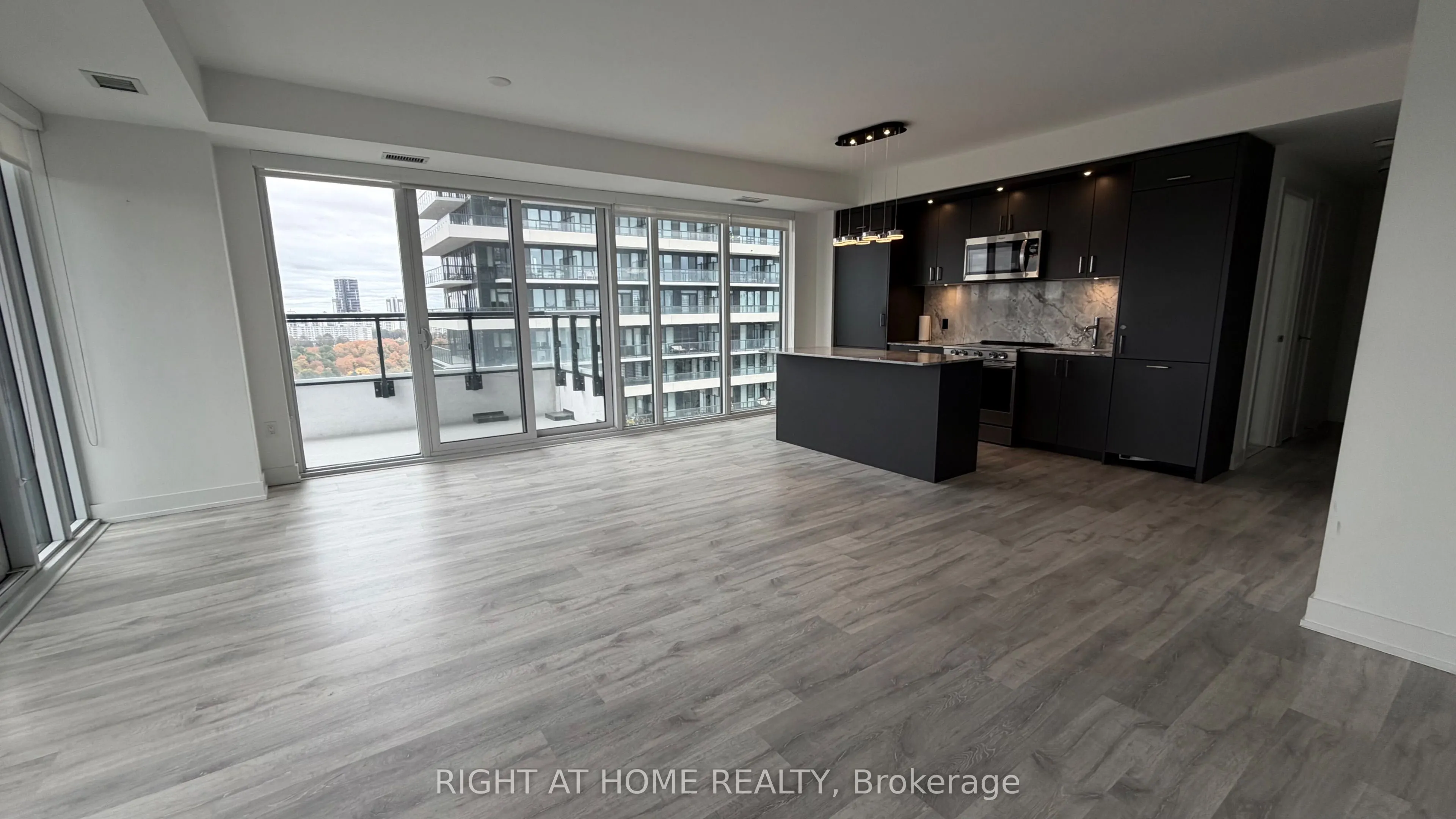 20 Inn On The Park Drive #1531