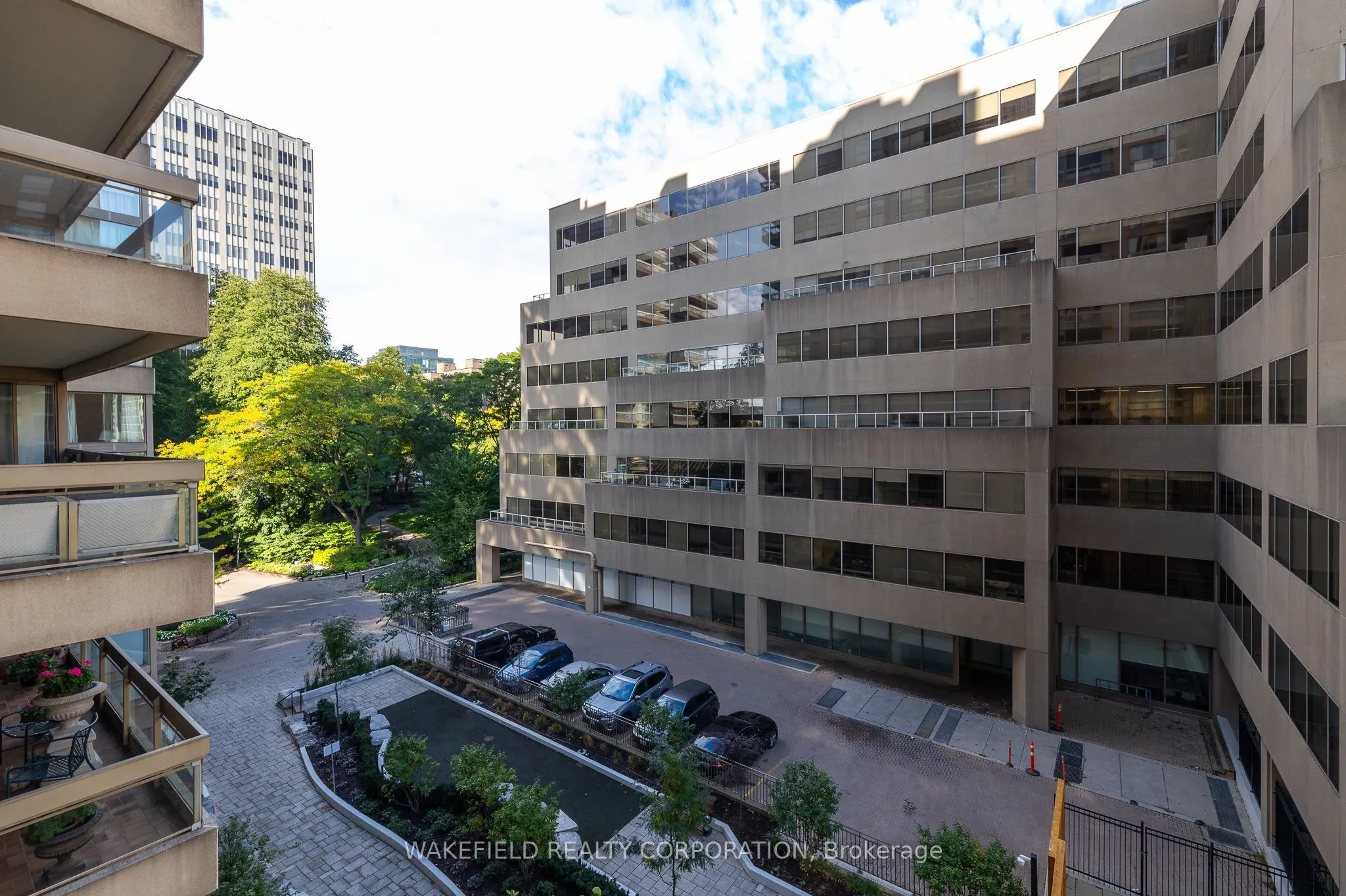 61 St Clair Avenue W #505