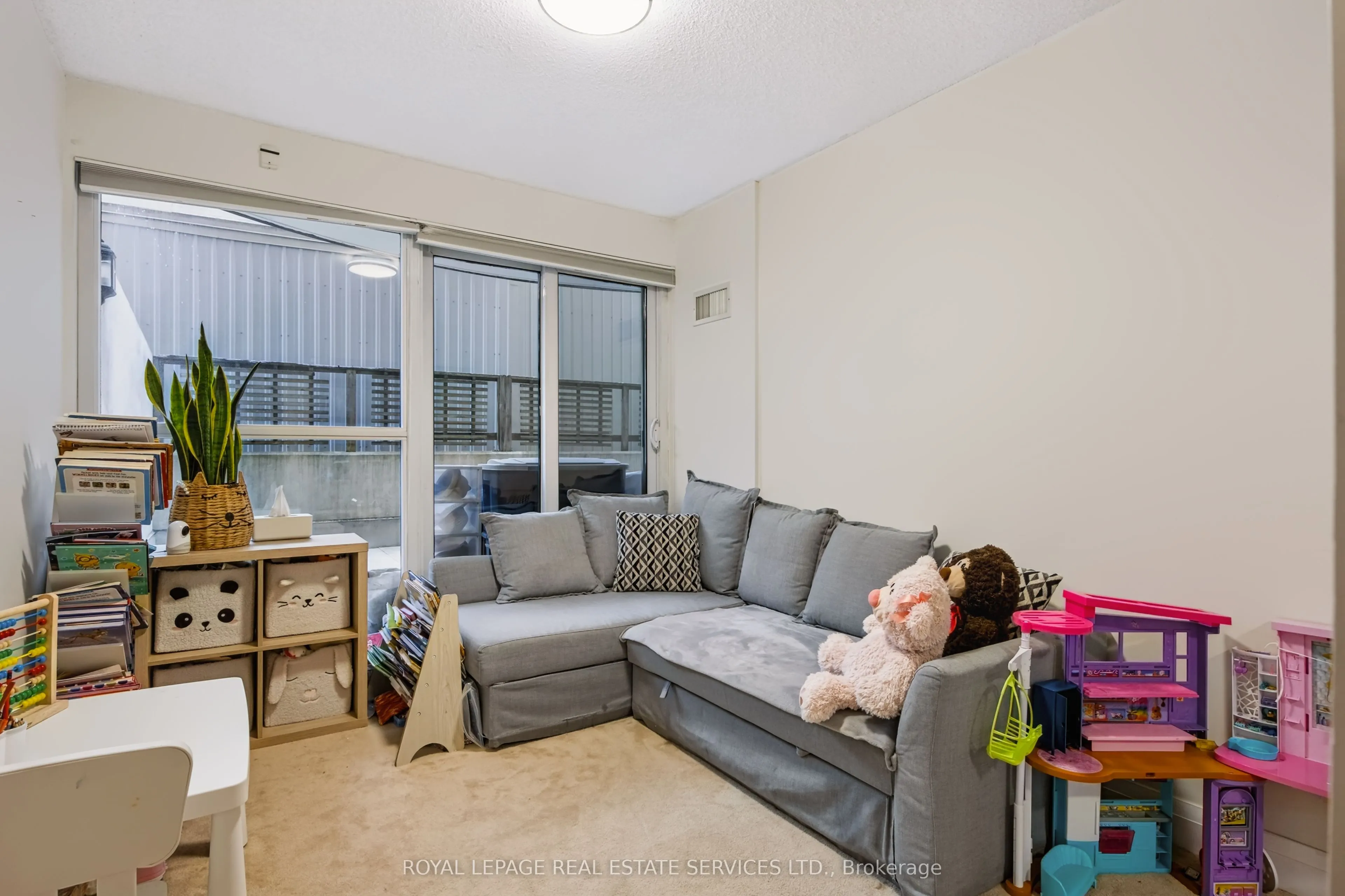 1430 Yonge Street #207