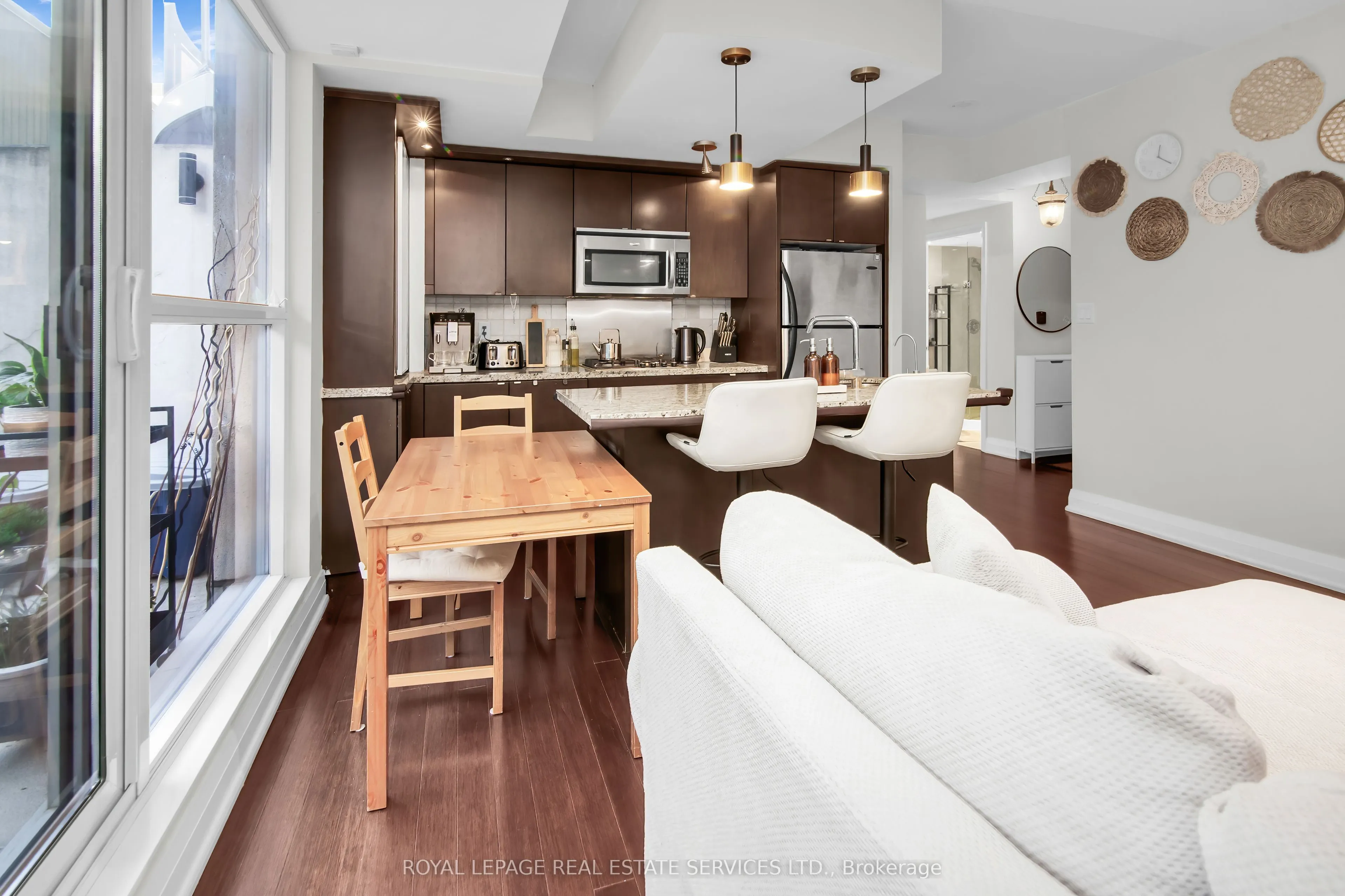1430 Yonge Street #207