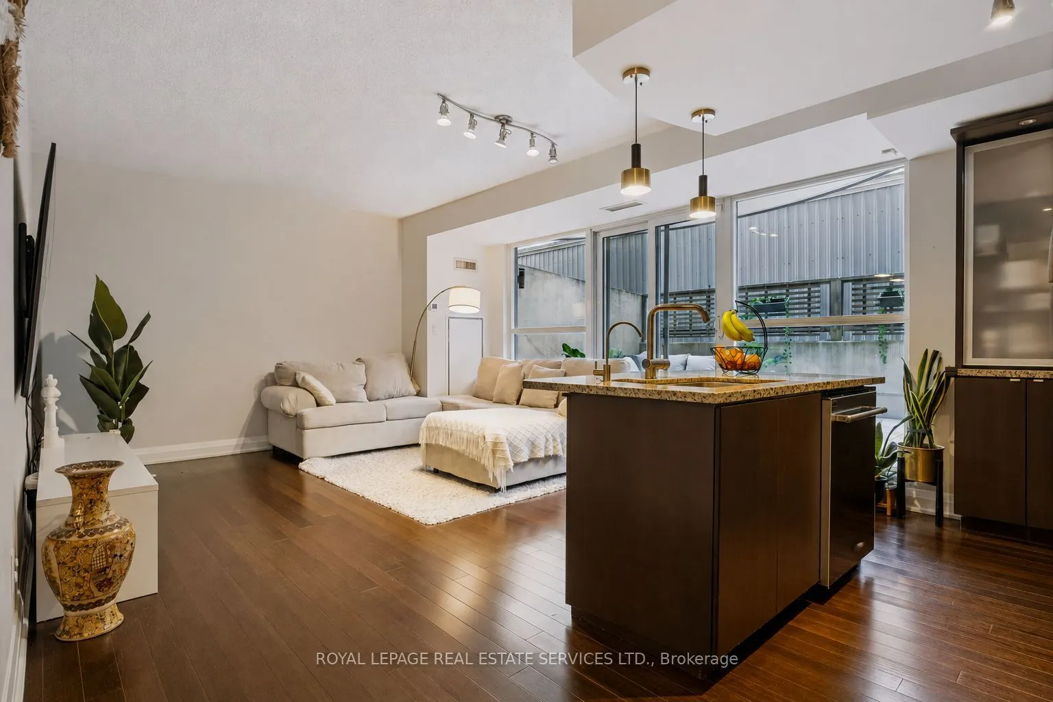 1430 Yonge Street #207