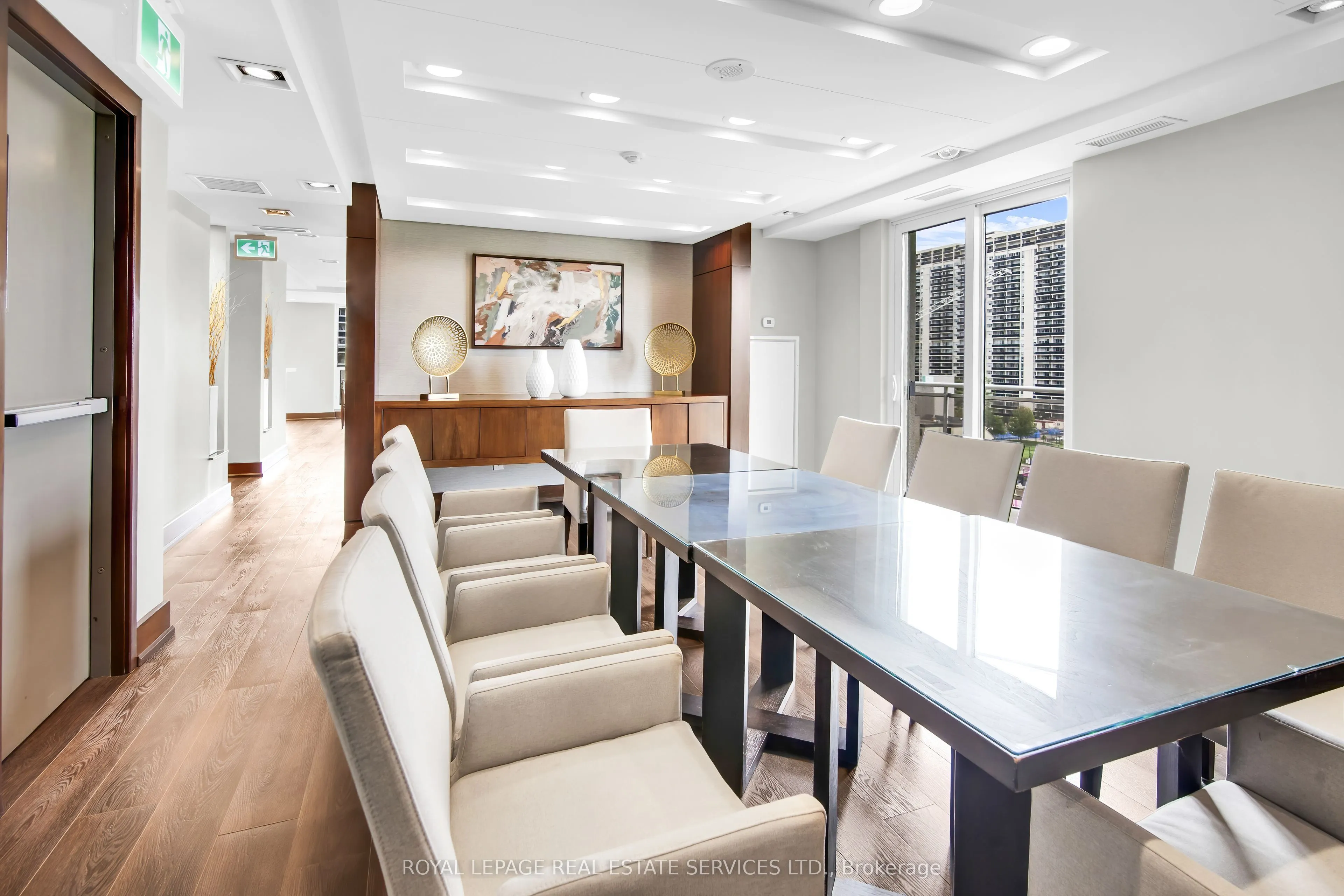 1430 Yonge Street #207