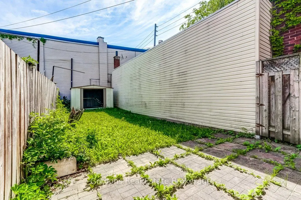 177 Bellwoods Avenue