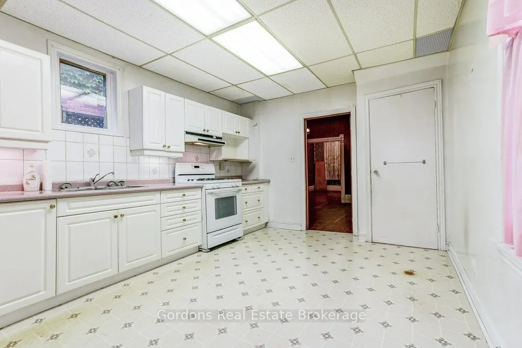 177 Bellwoods Avenue