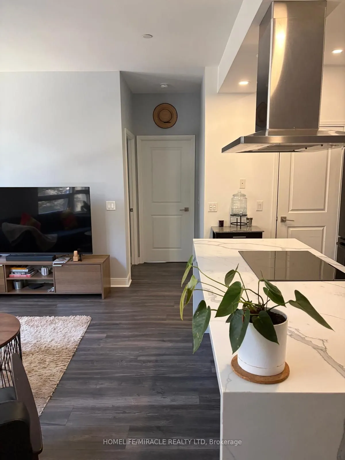 1 scott Street #202W