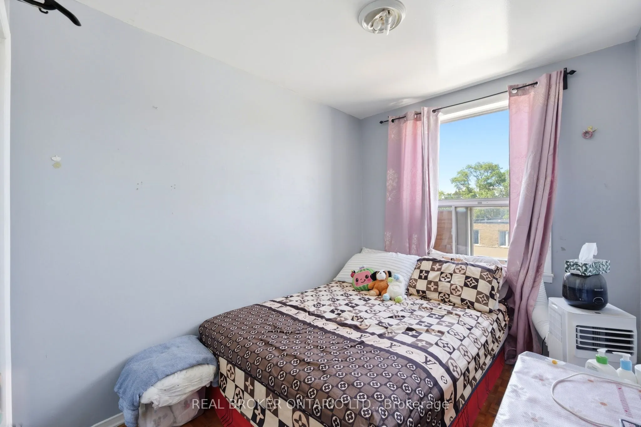 1479 Eglinton Avenue W