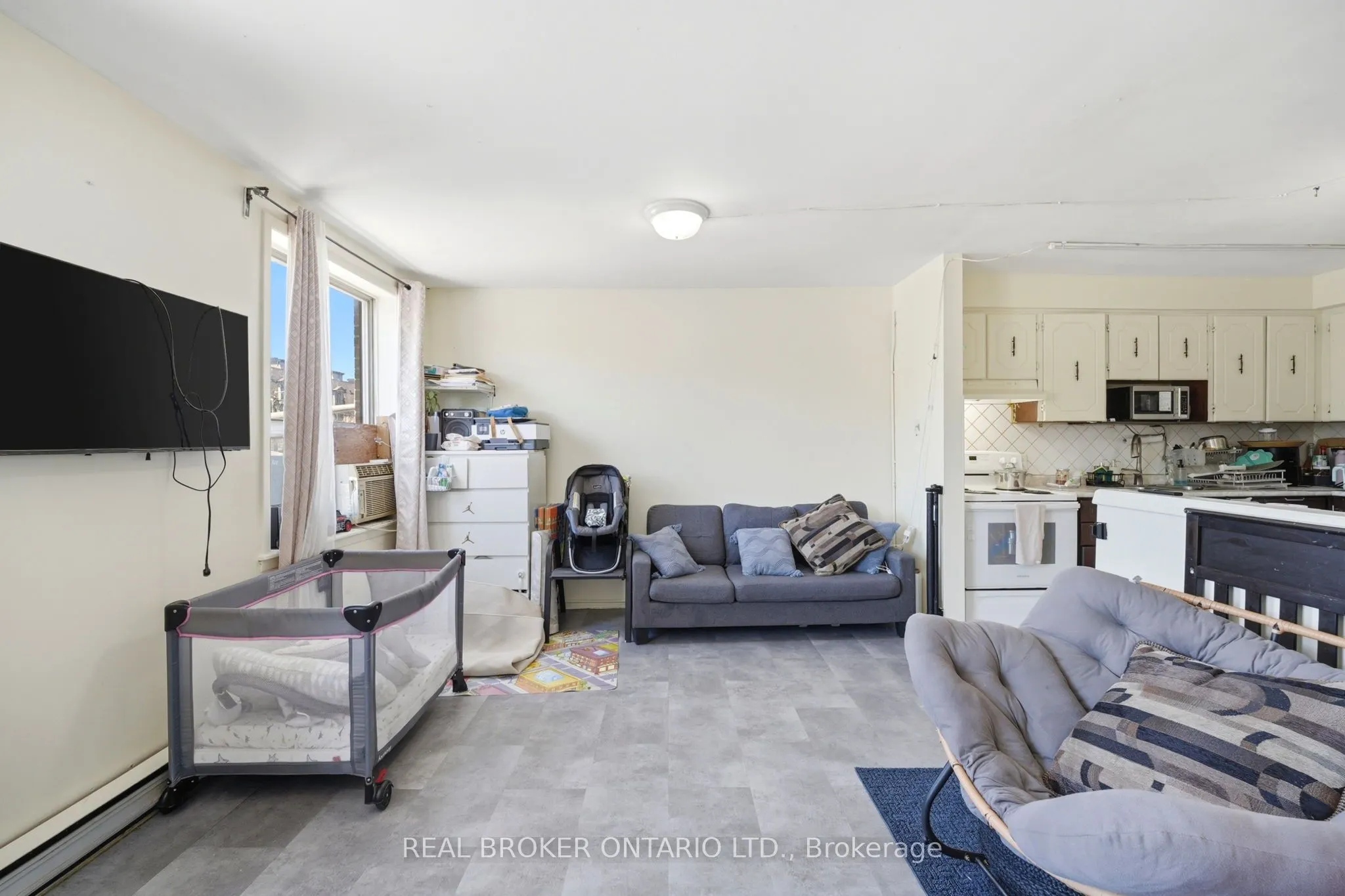 1479 Eglinton Avenue W
