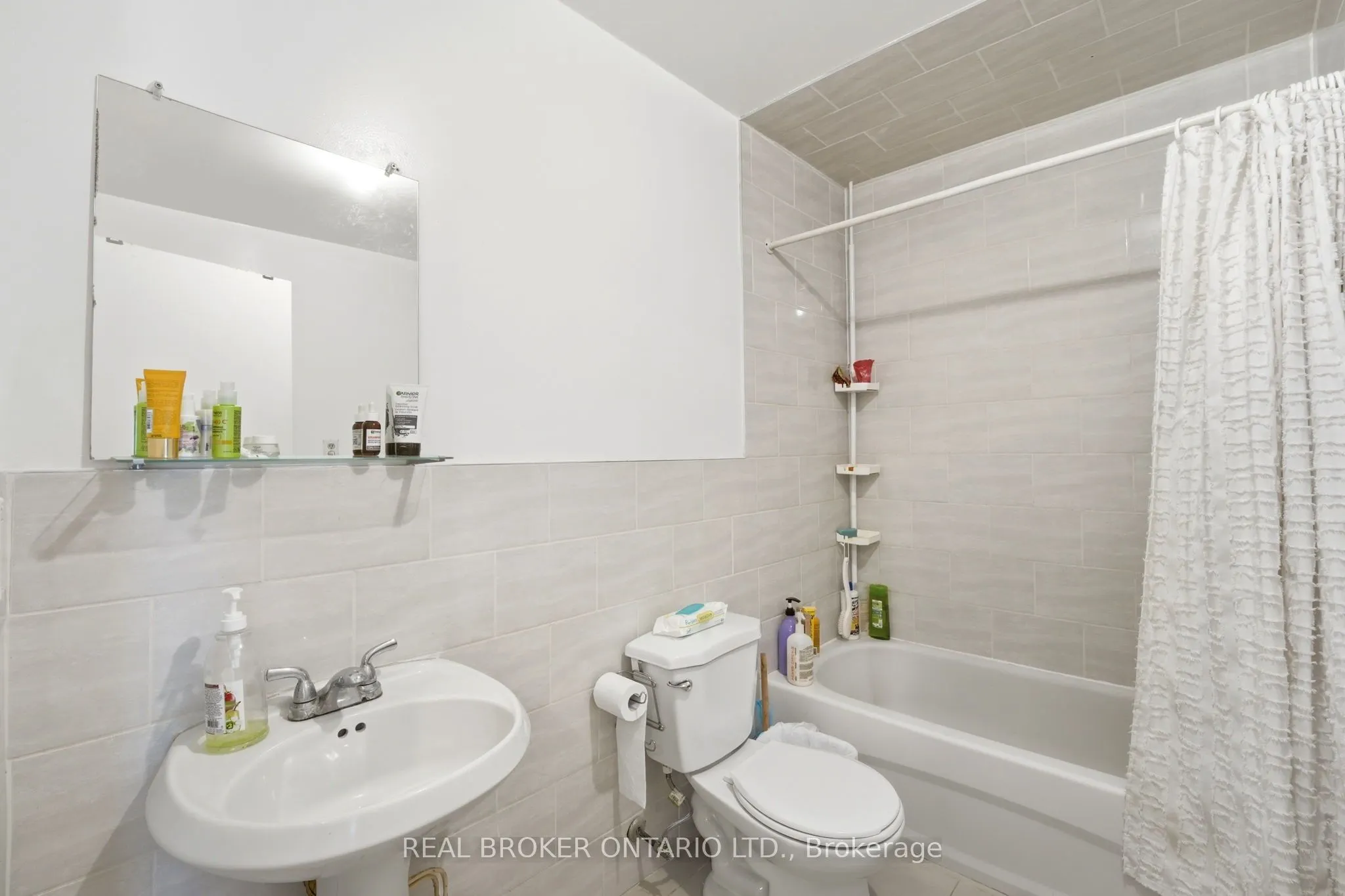 1479 Eglinton Avenue W