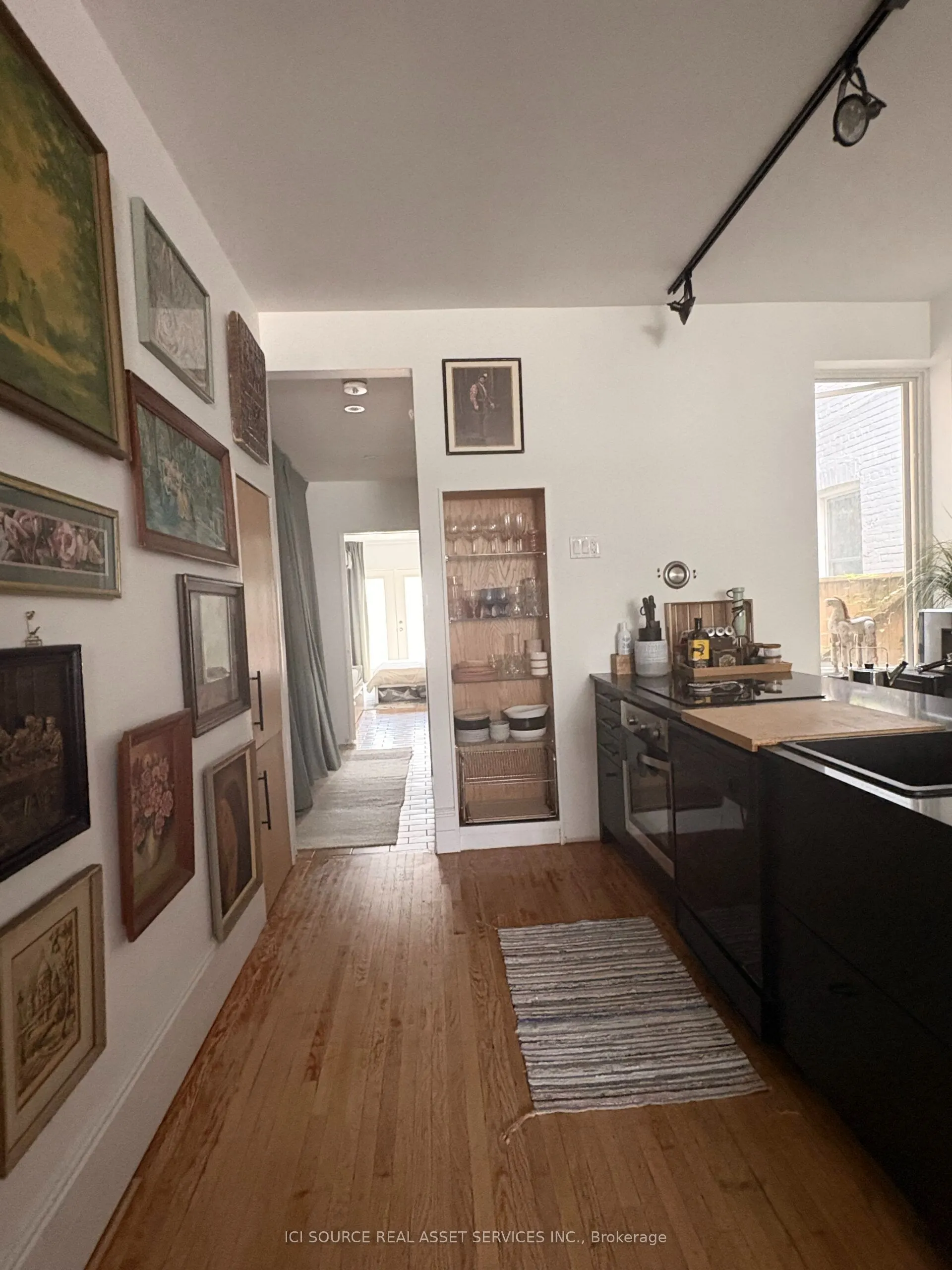 60 Beverley Street #2