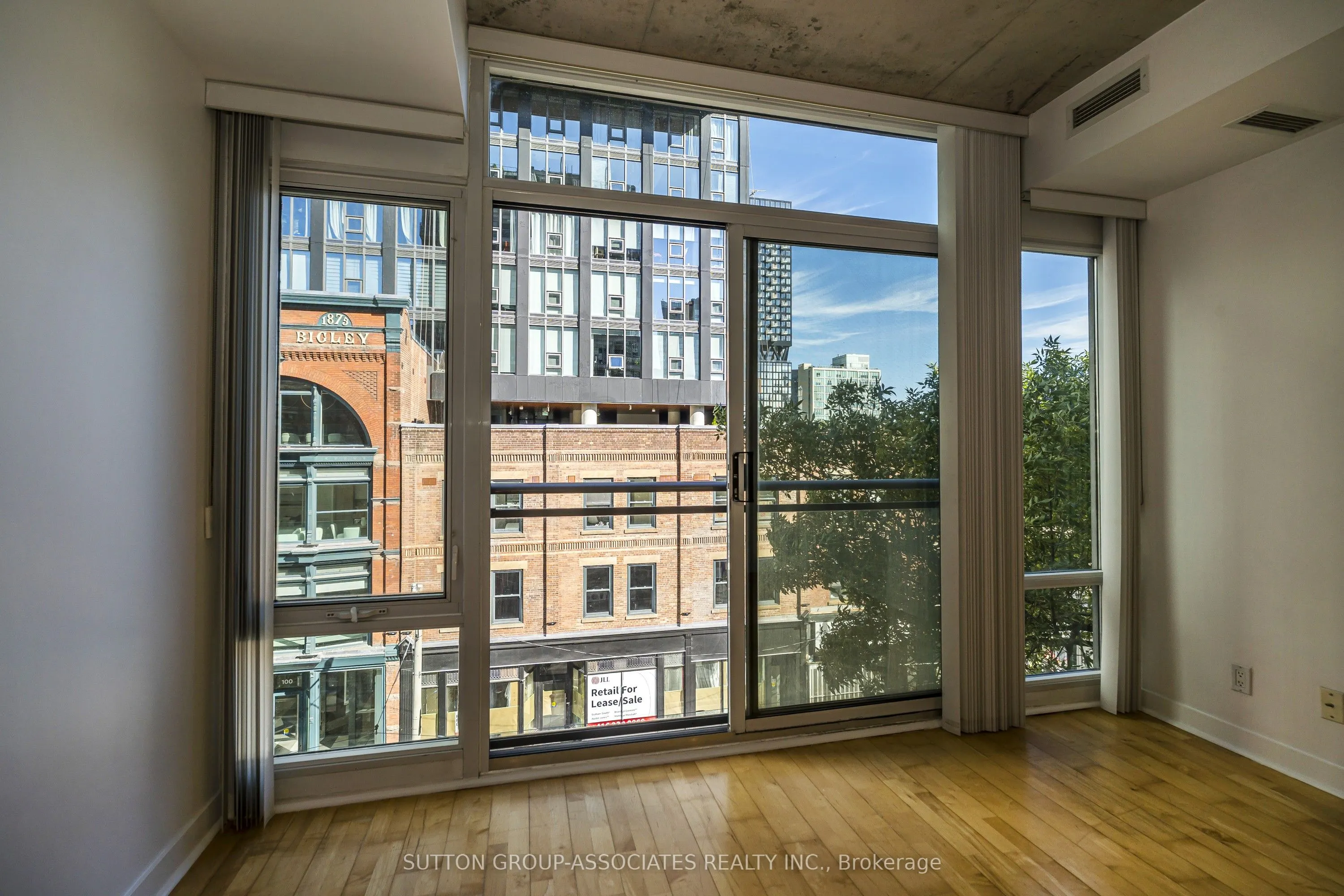 127 Queen Street E #405