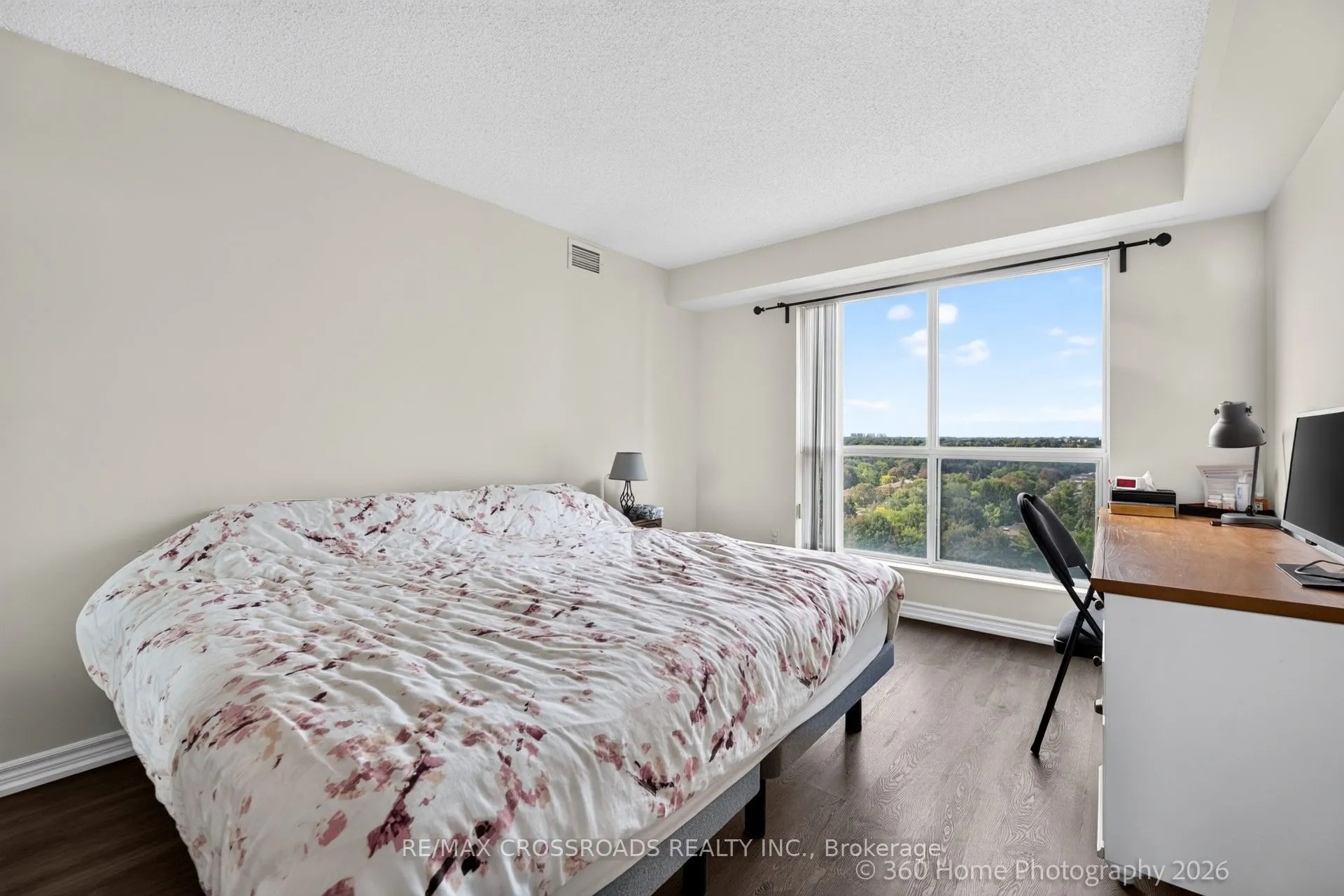 23 Lorraine Drive #1506
