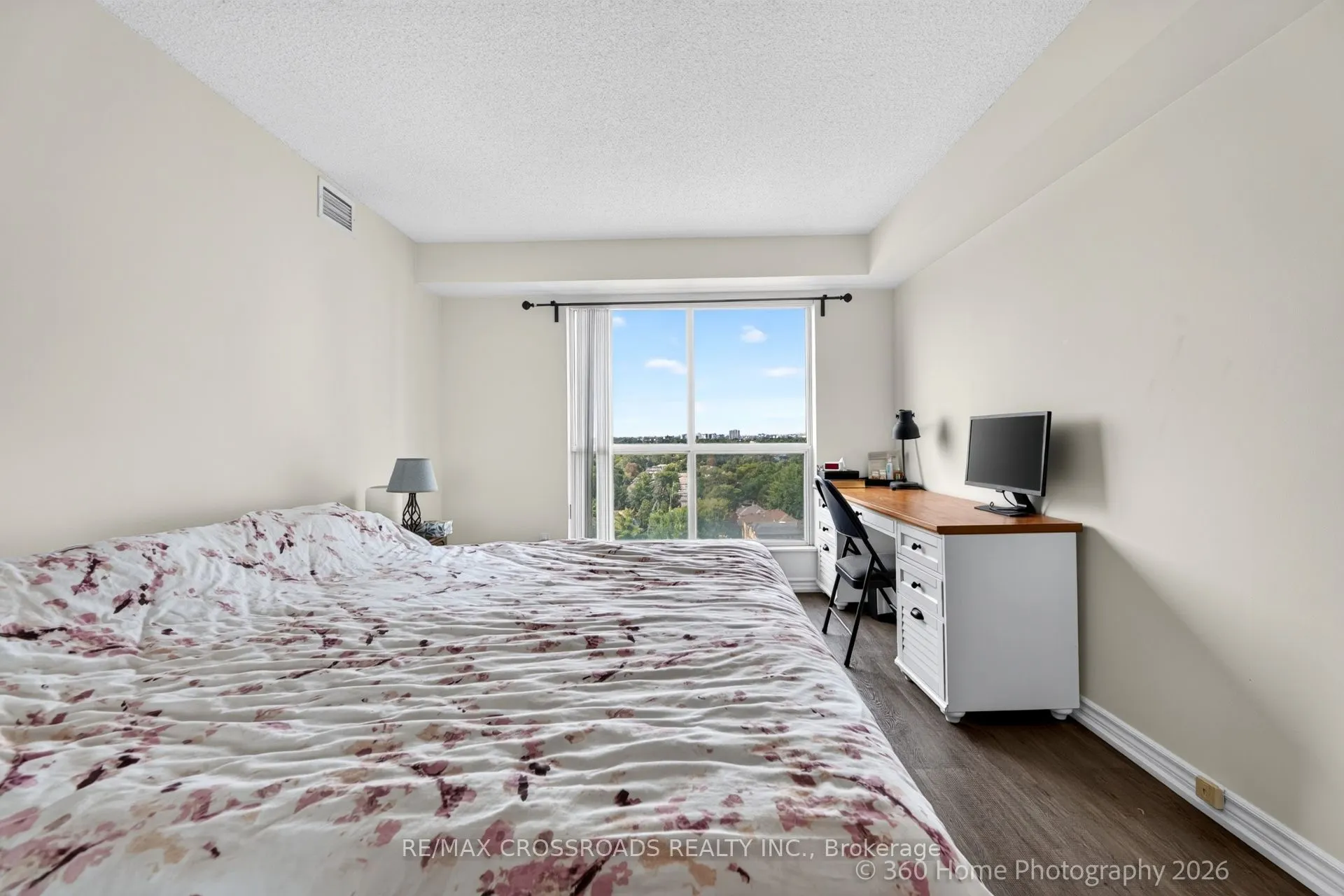 23 Lorraine Drive #1506