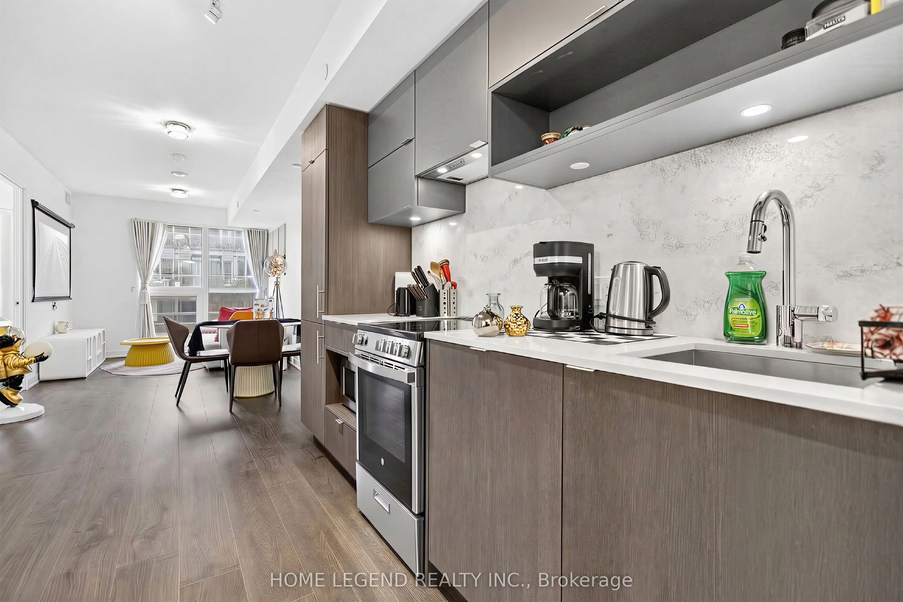 100 Queen Street E #1106