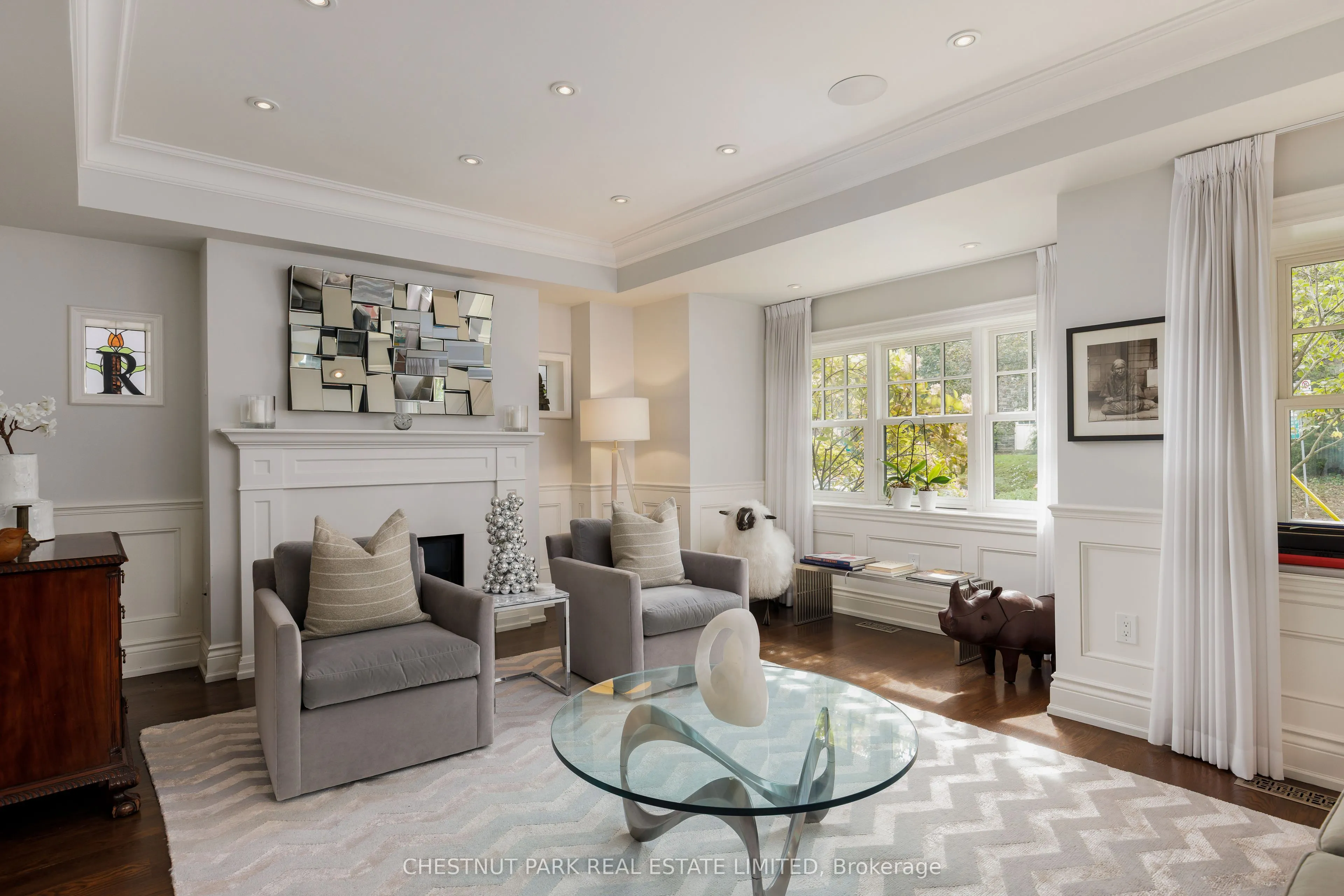 128 Manor Road E
