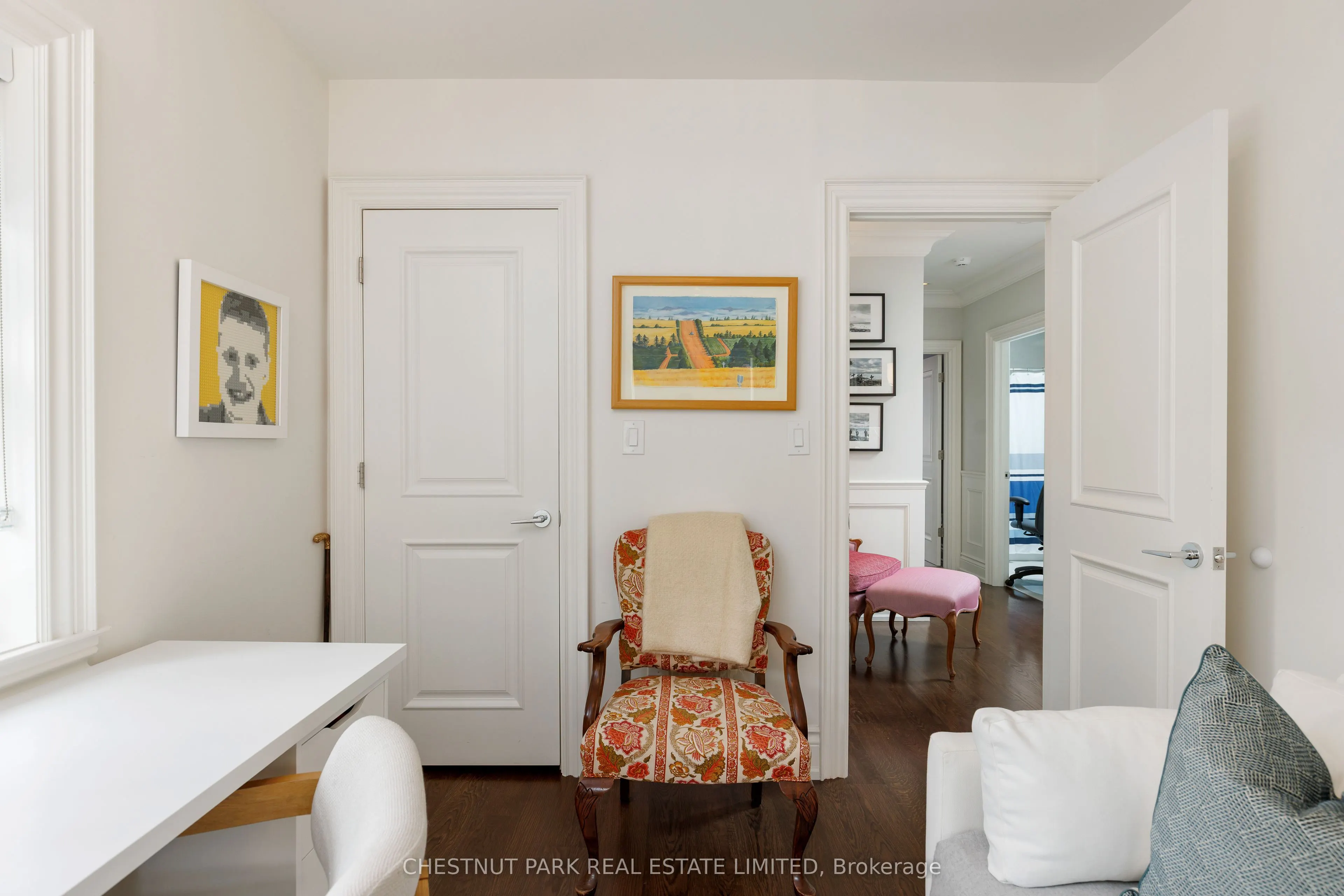 128 Manor Road E
