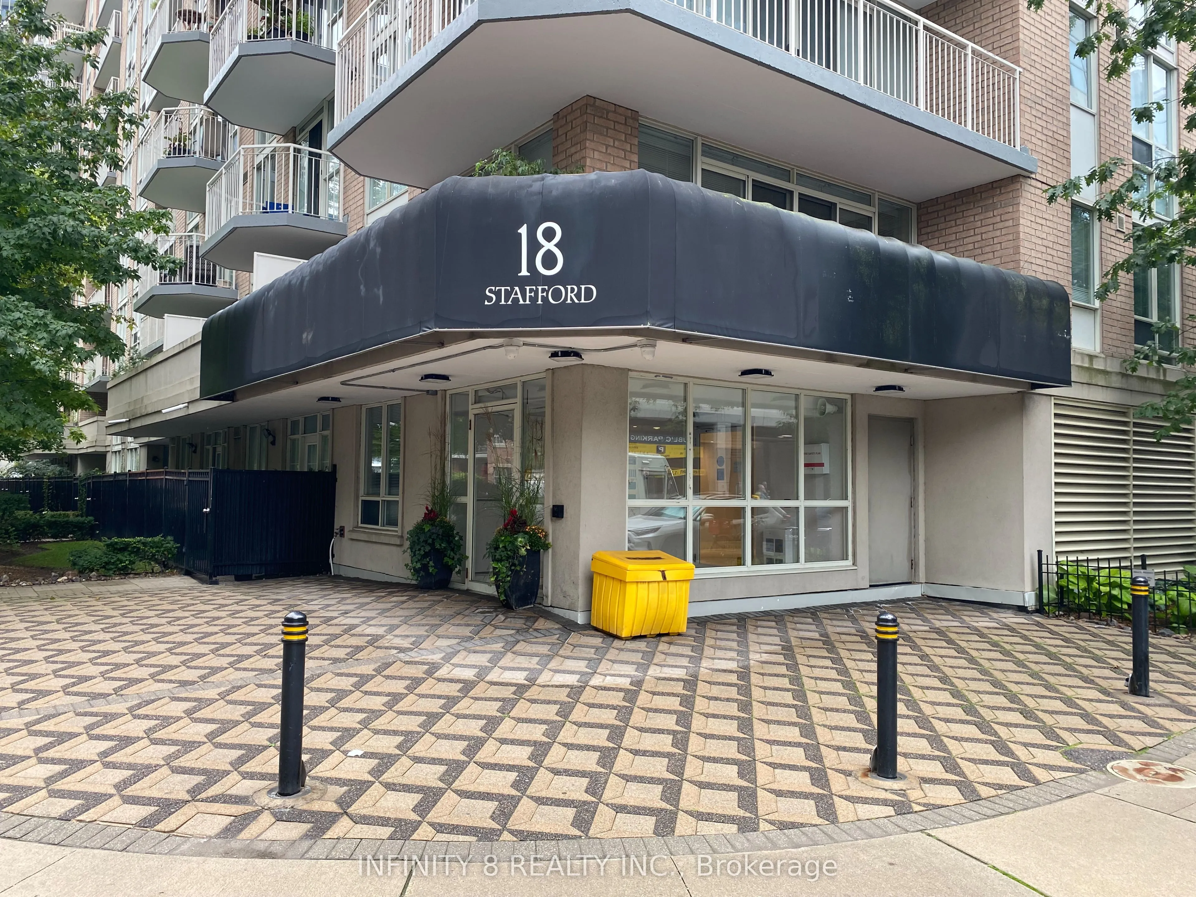 18 Stafford Street #1113