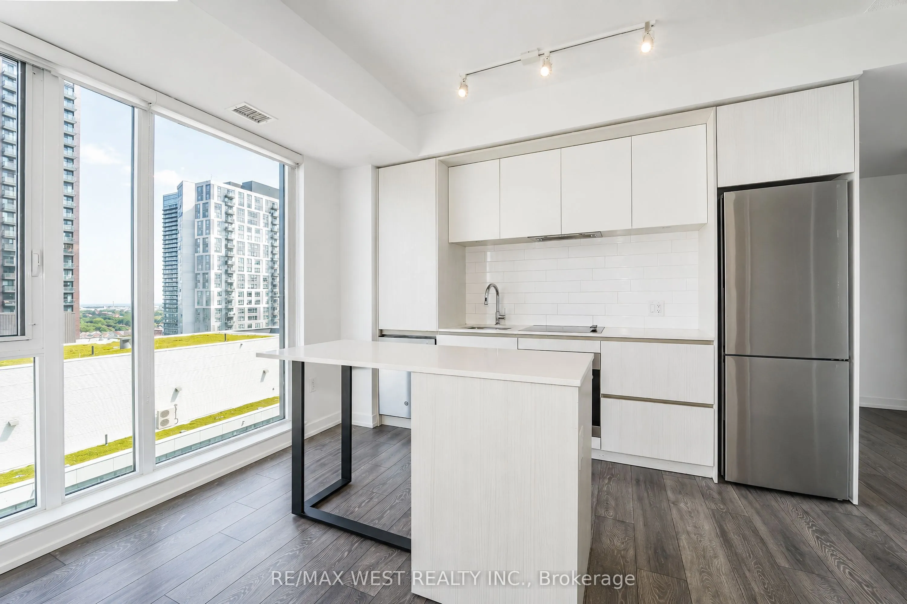 225 Sumach Street #1511