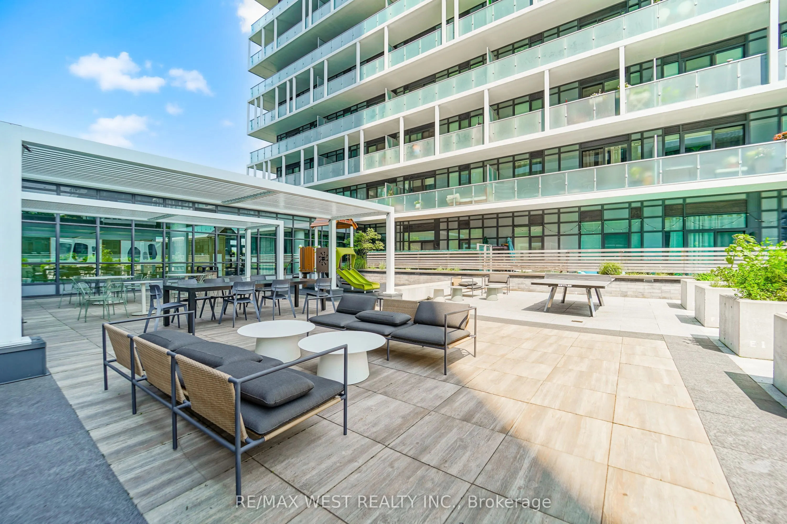 225 Sumach Street #1511