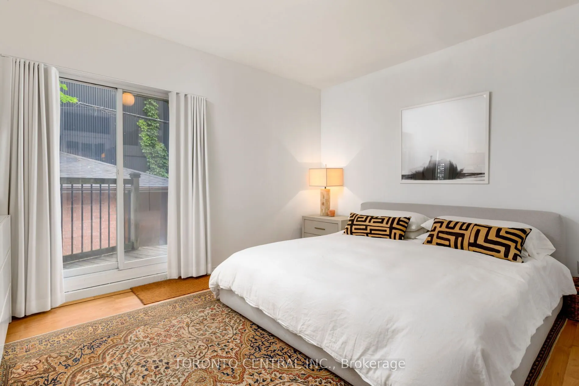 24 Manning Avenue