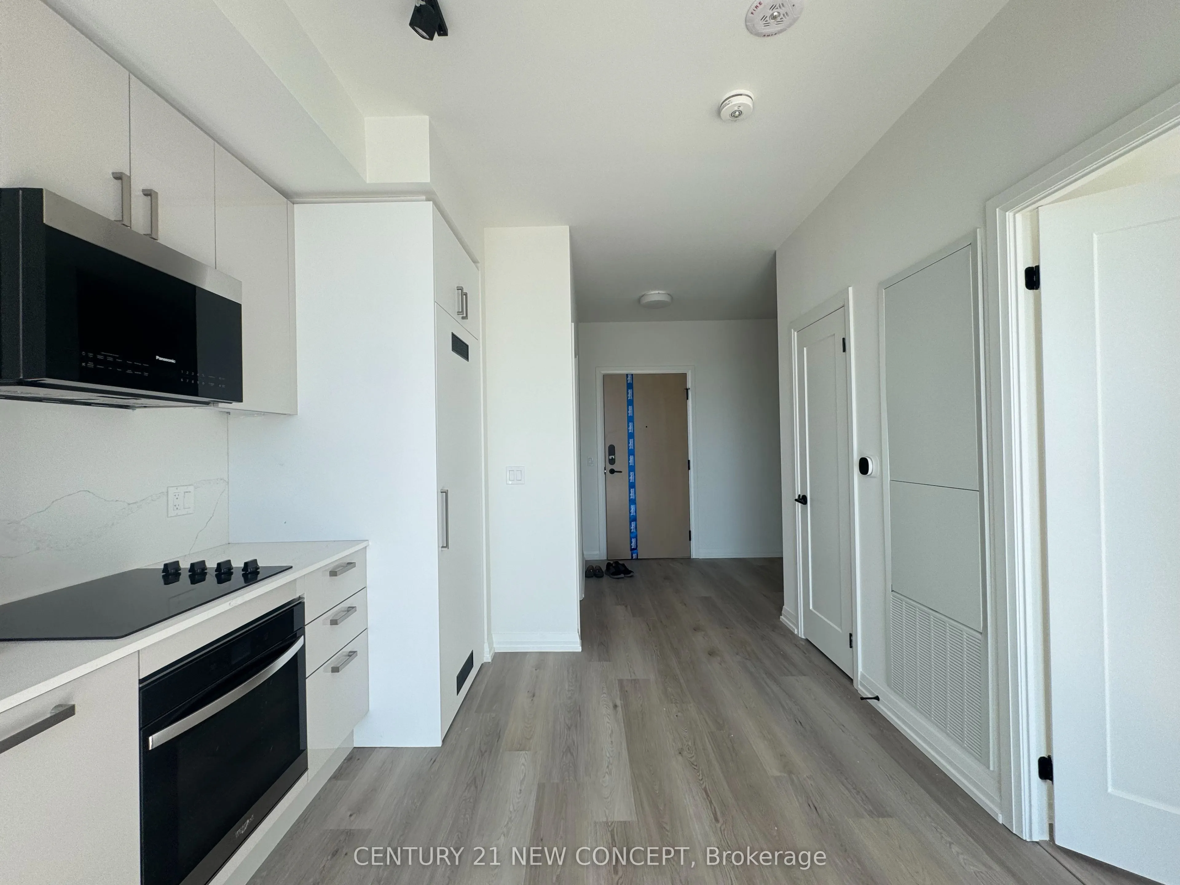 280 Dundas Street W #PH07