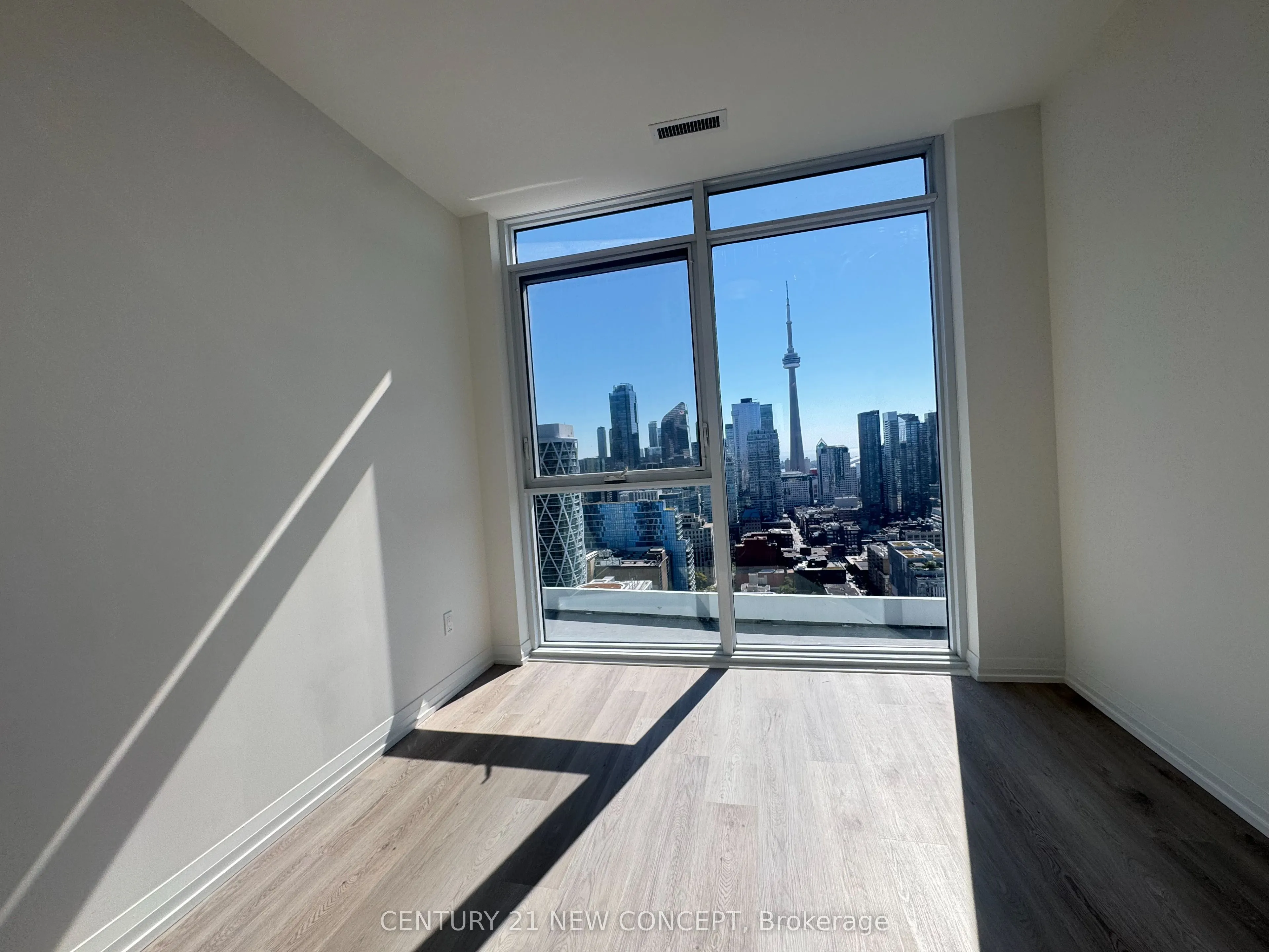 280 Dundas Street W #PH07