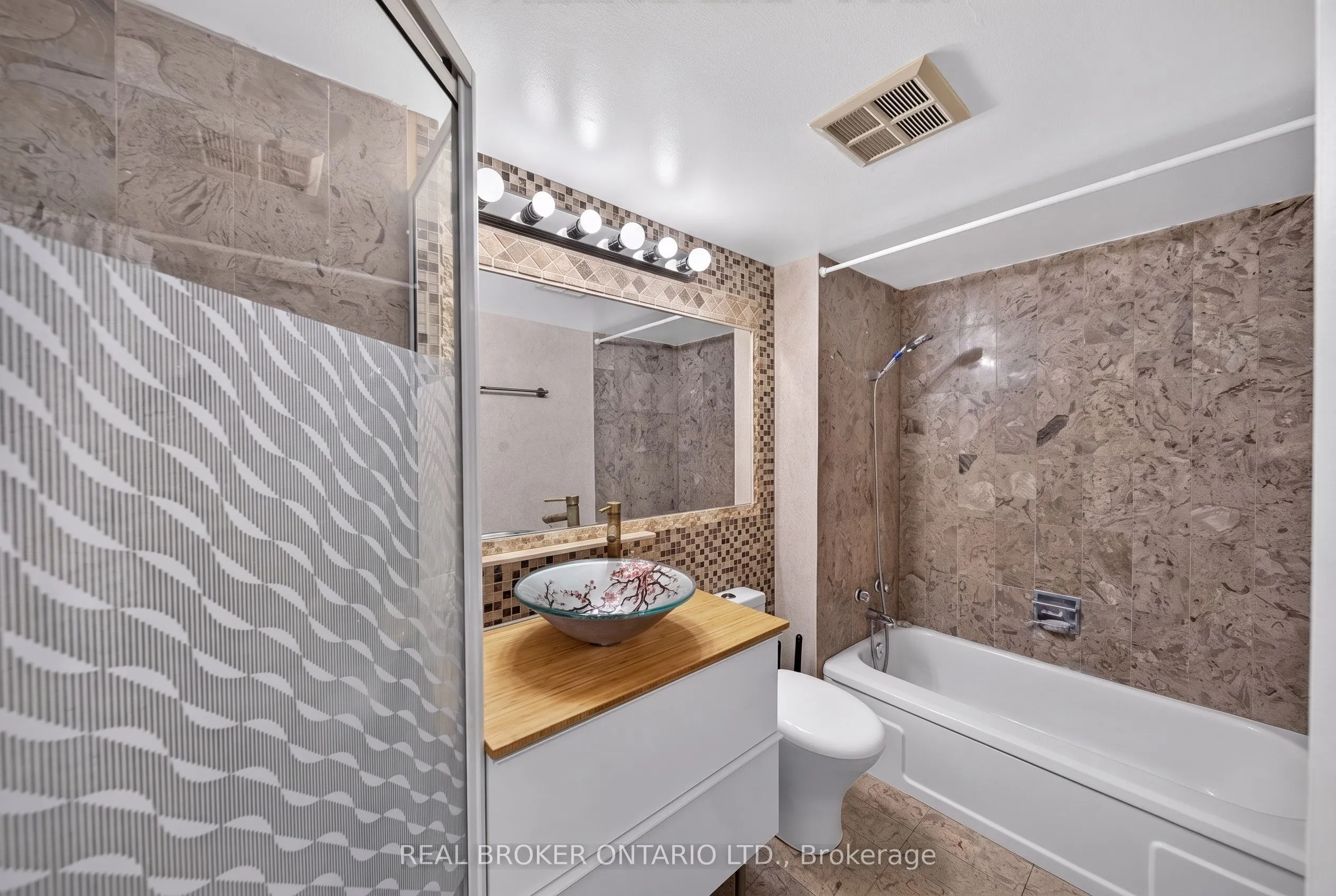 5795 Yonge Street #312