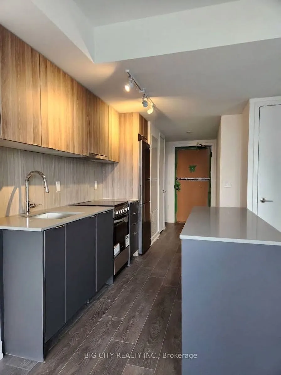 8 Tippett Road #1201