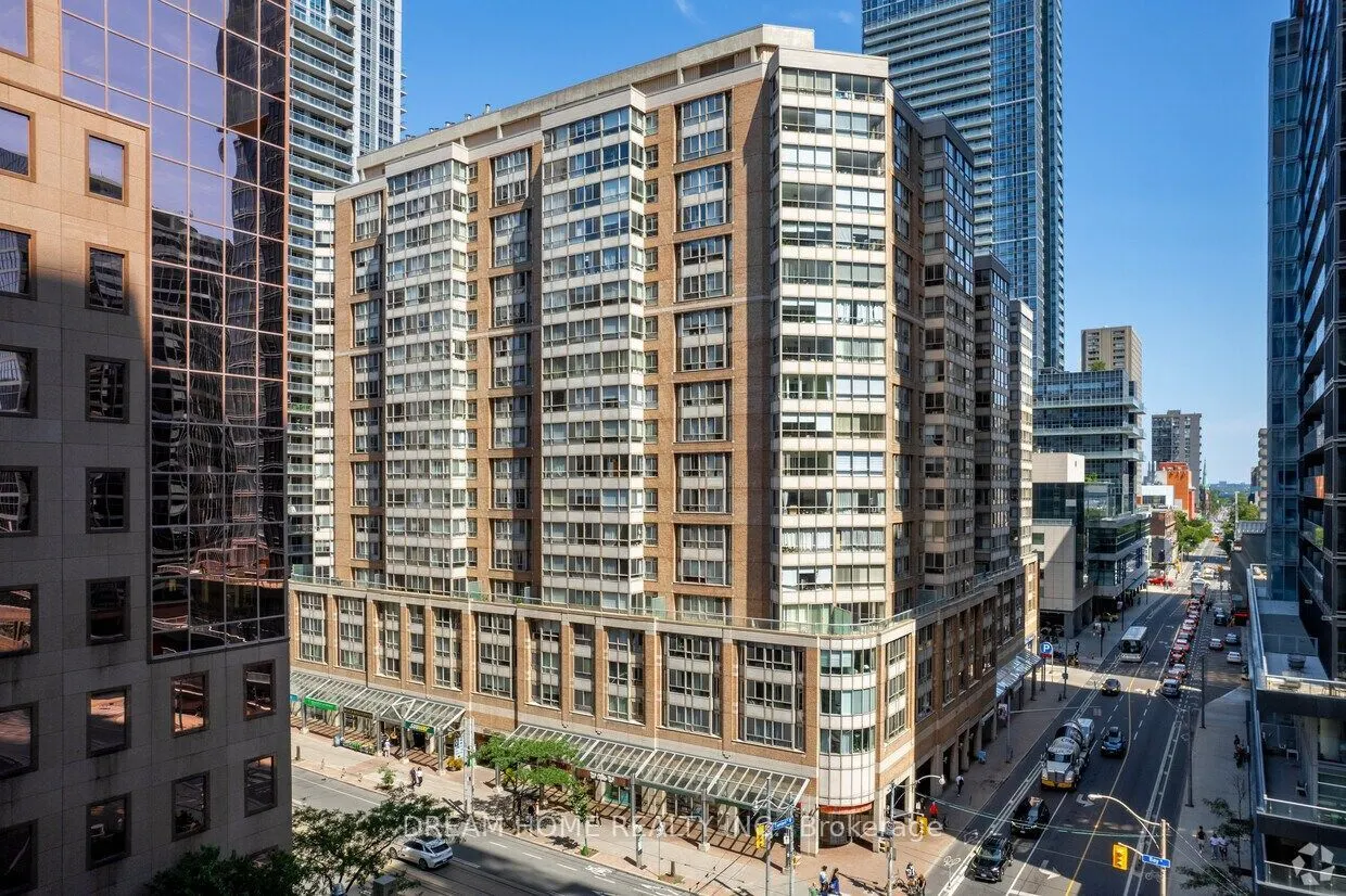 717 Bay Street #1505