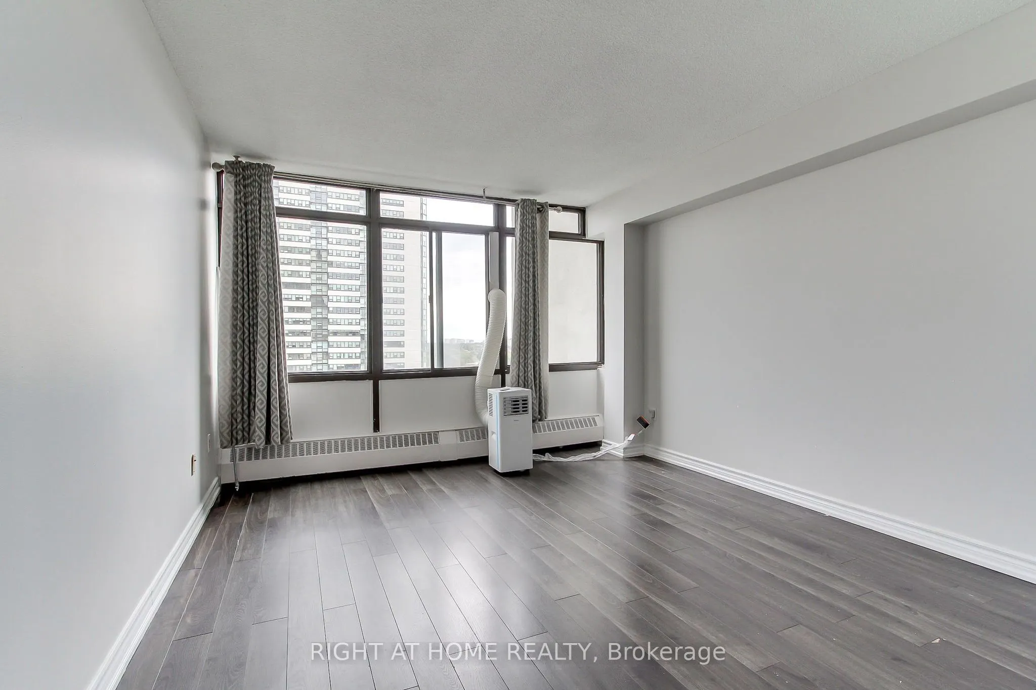 3300 Don Mills Road #1006