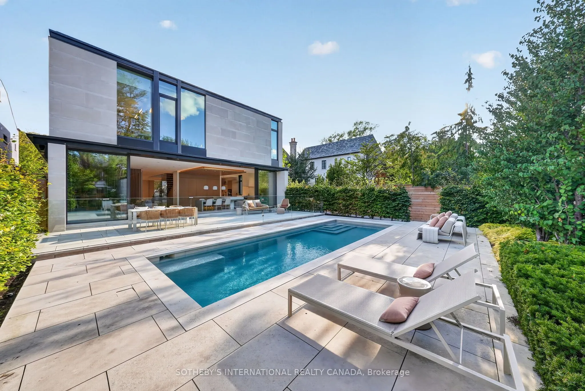 50 Teddington Park Avenue