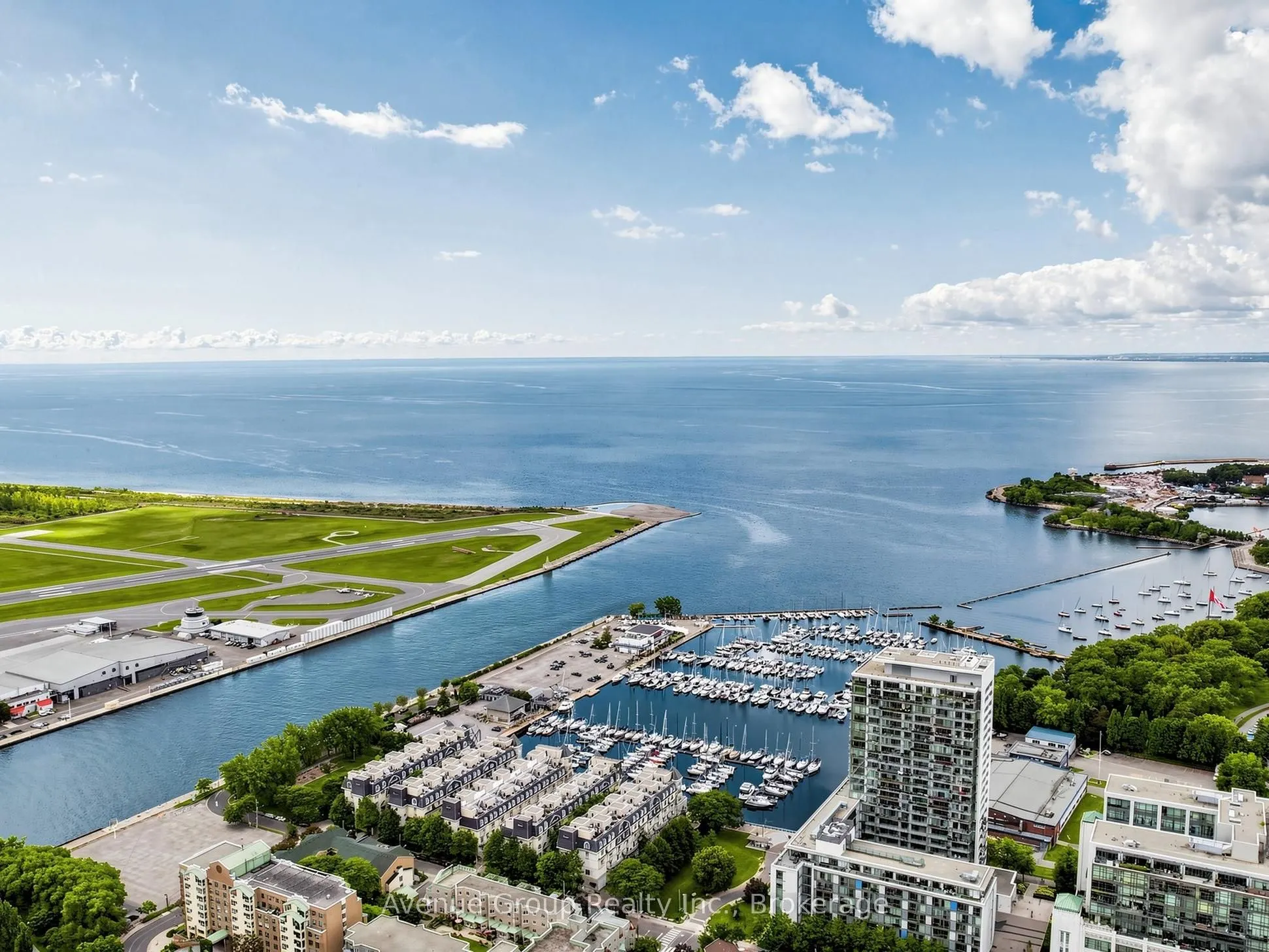 19 Bathurst Street #1105