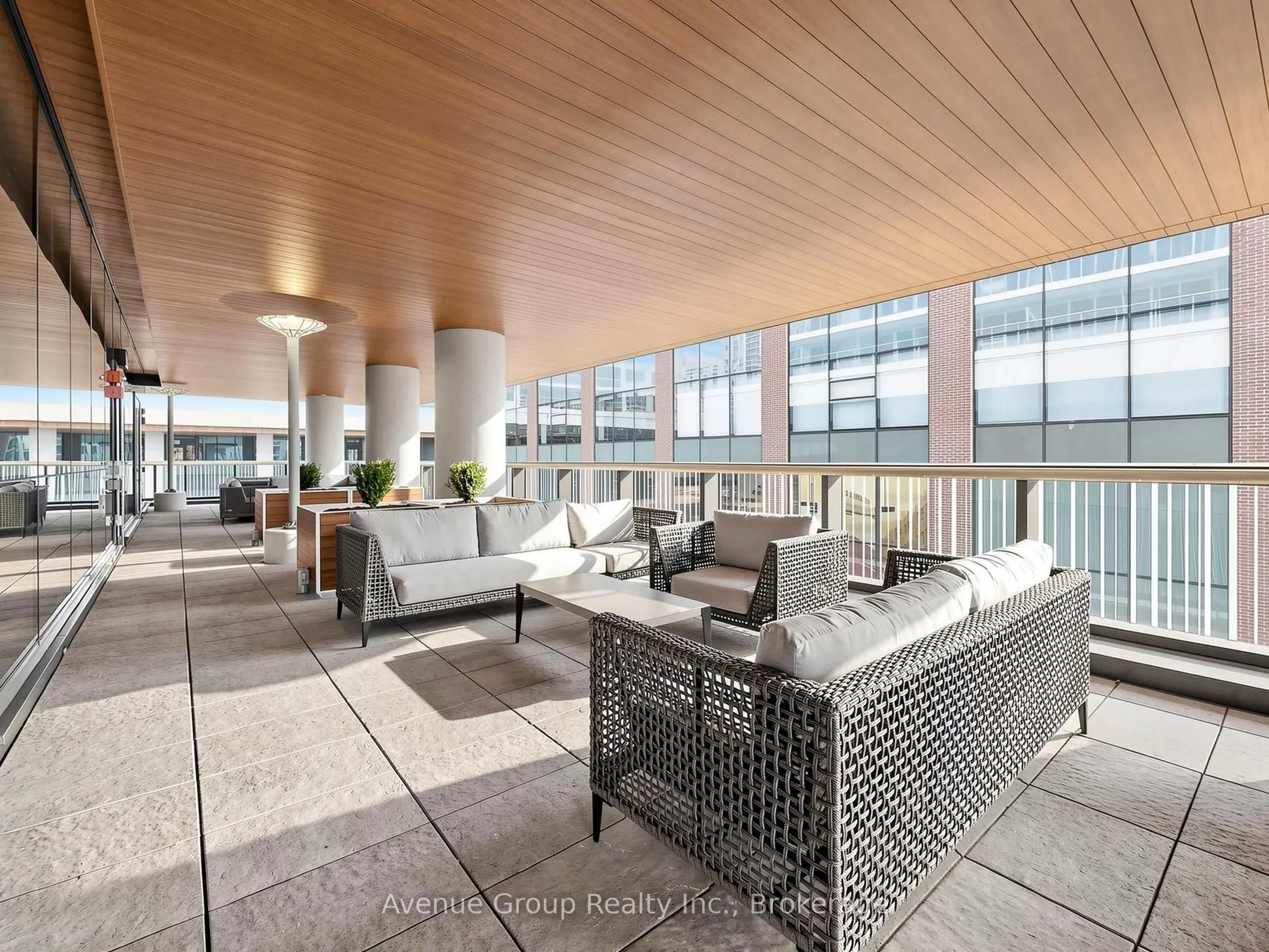 19 Bathurst Street #1105