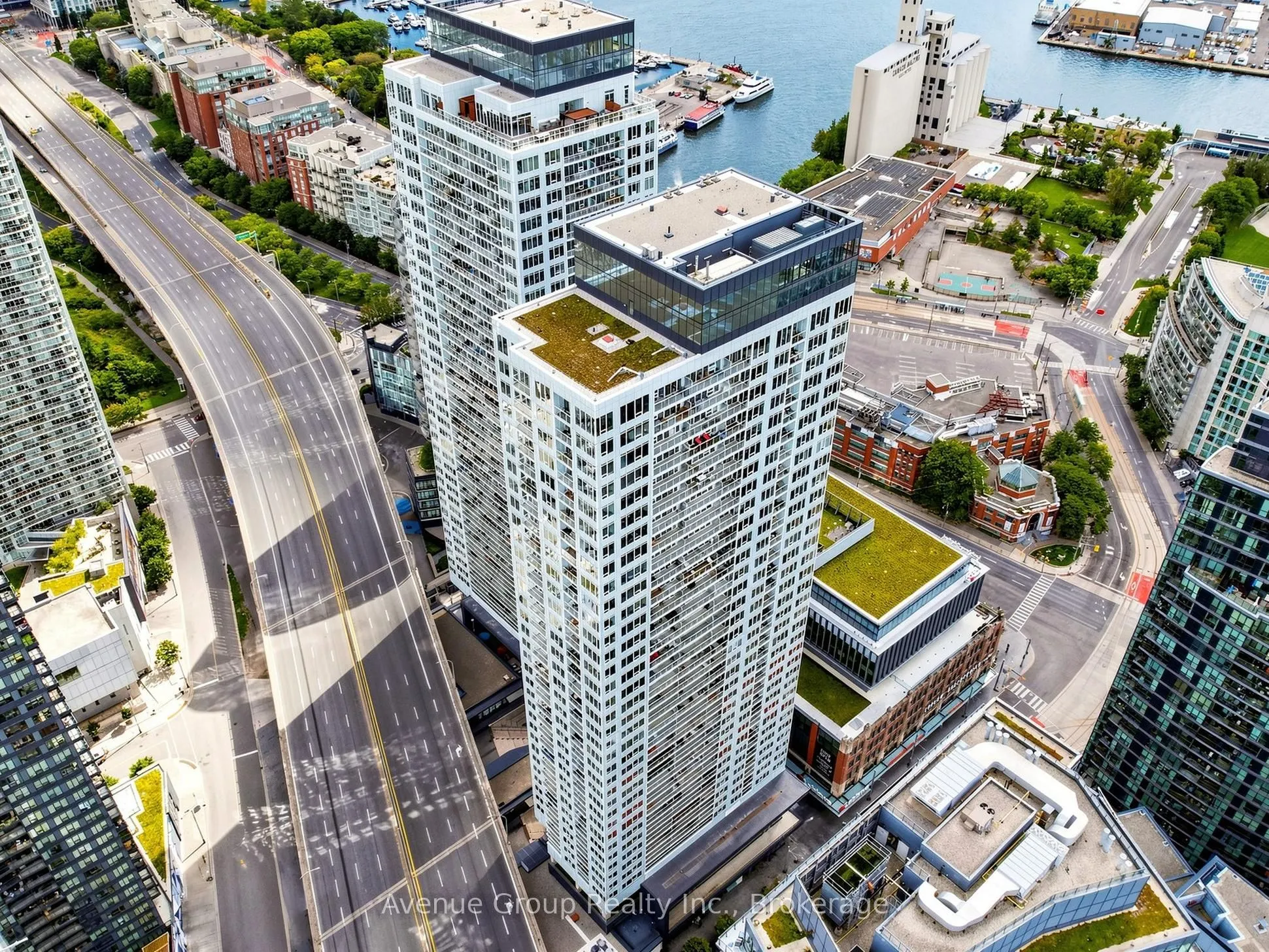 19 Bathurst Street #1105