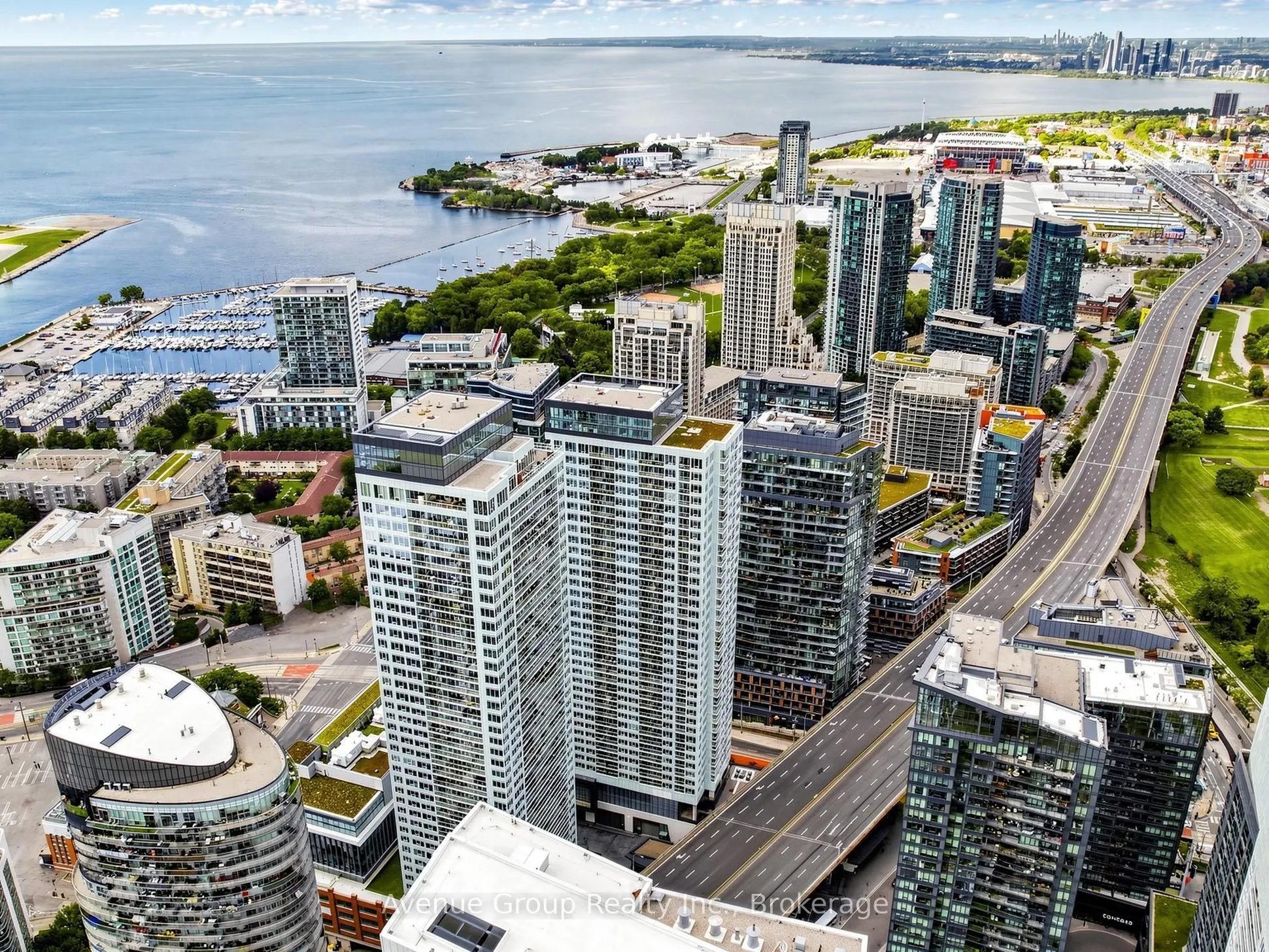 19 Bathurst Street #1105