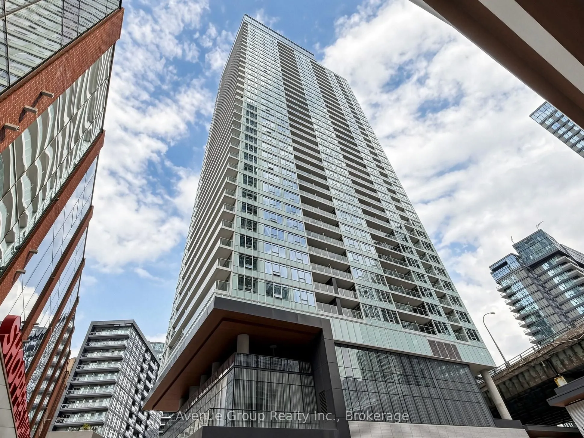 19 Bathurst Street #1105