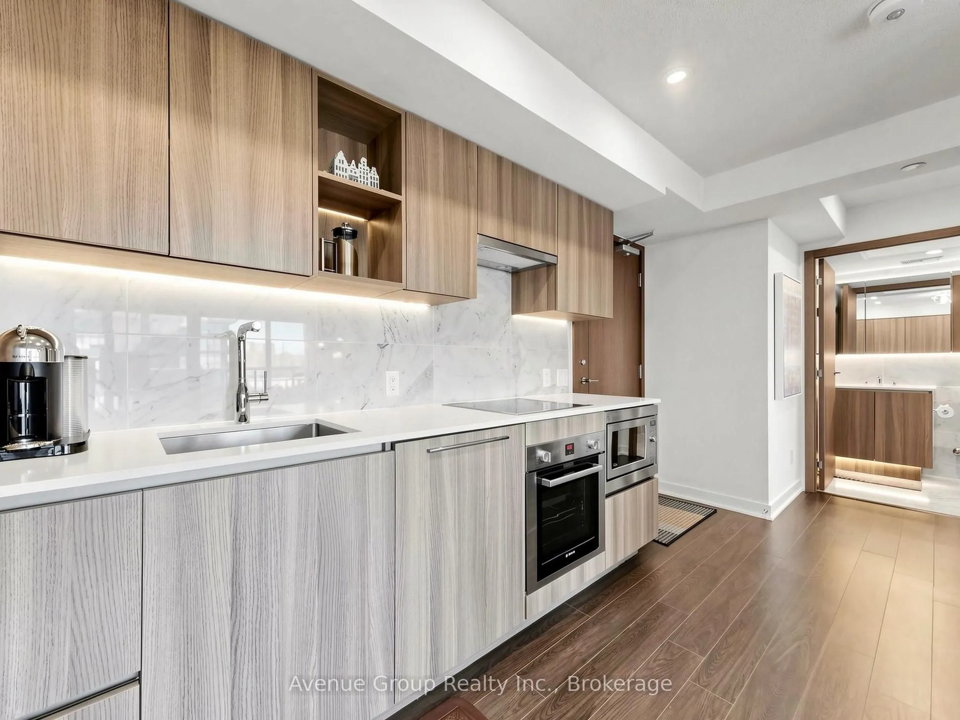 19 Bathurst Street #1105