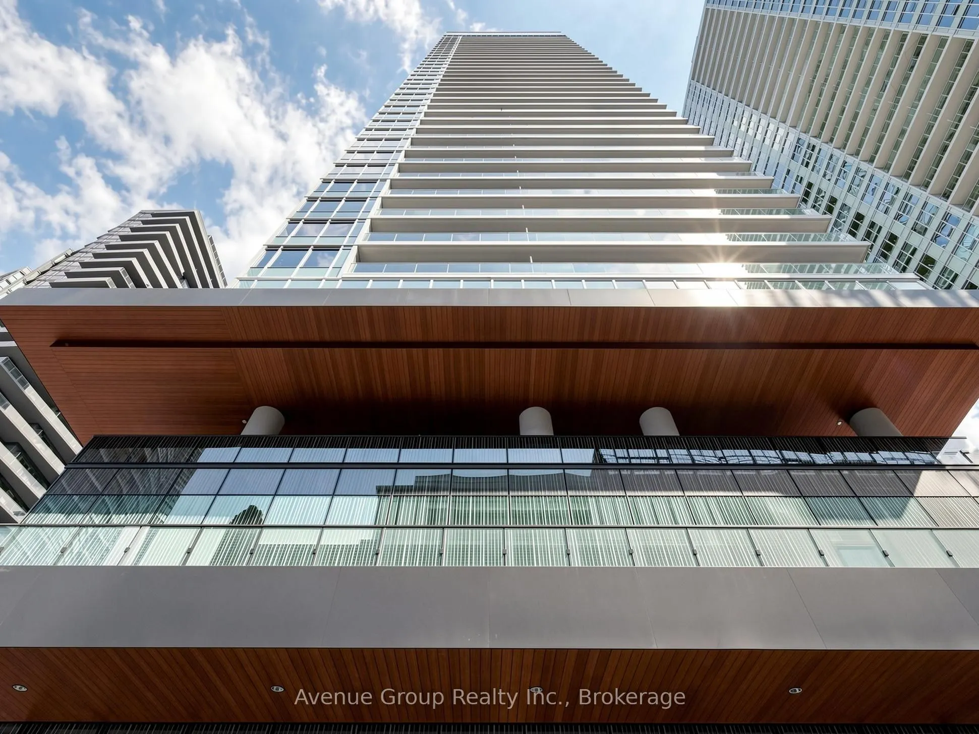 19 Bathurst Street #1105