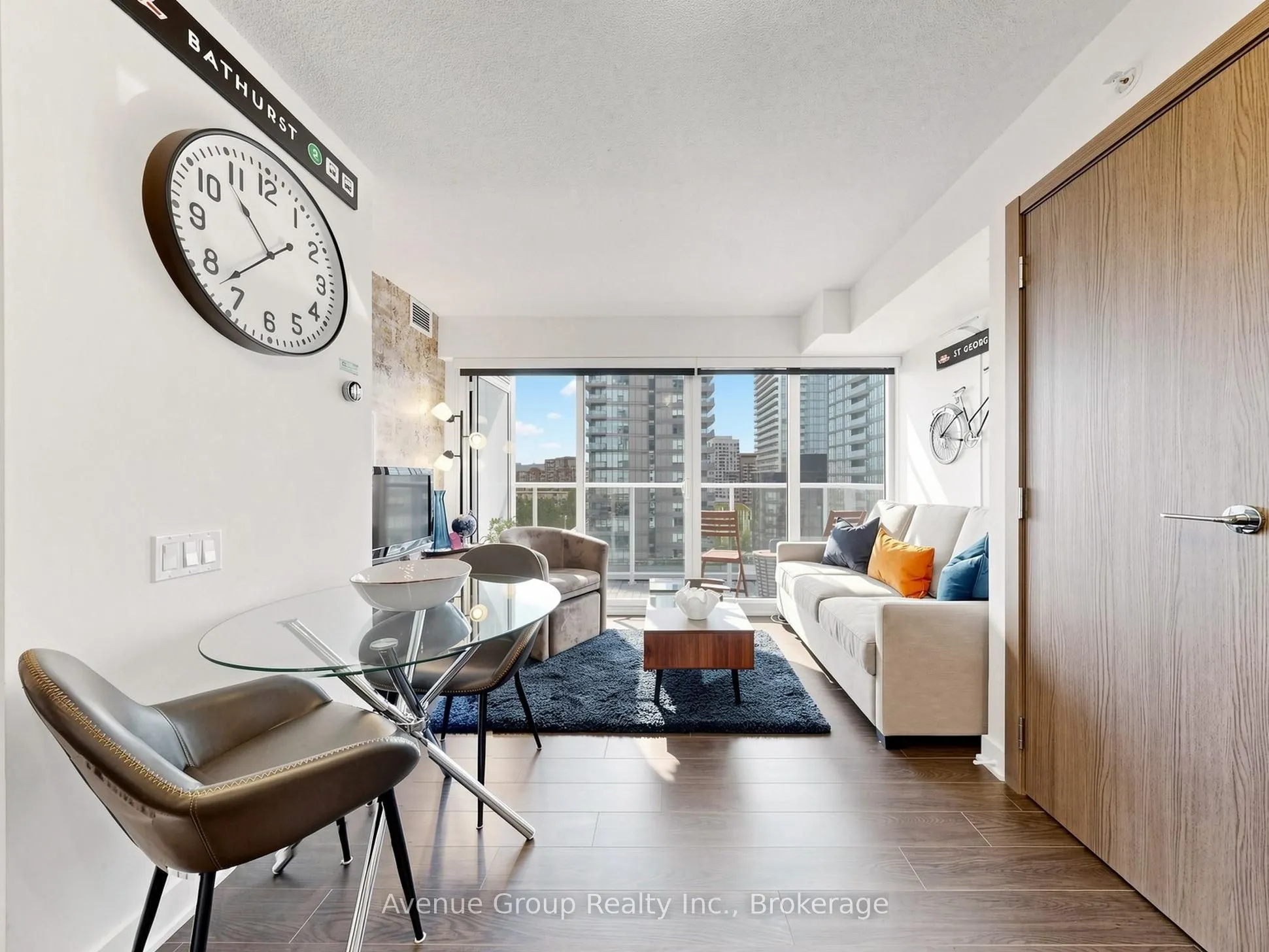 19 Bathurst Street #1105