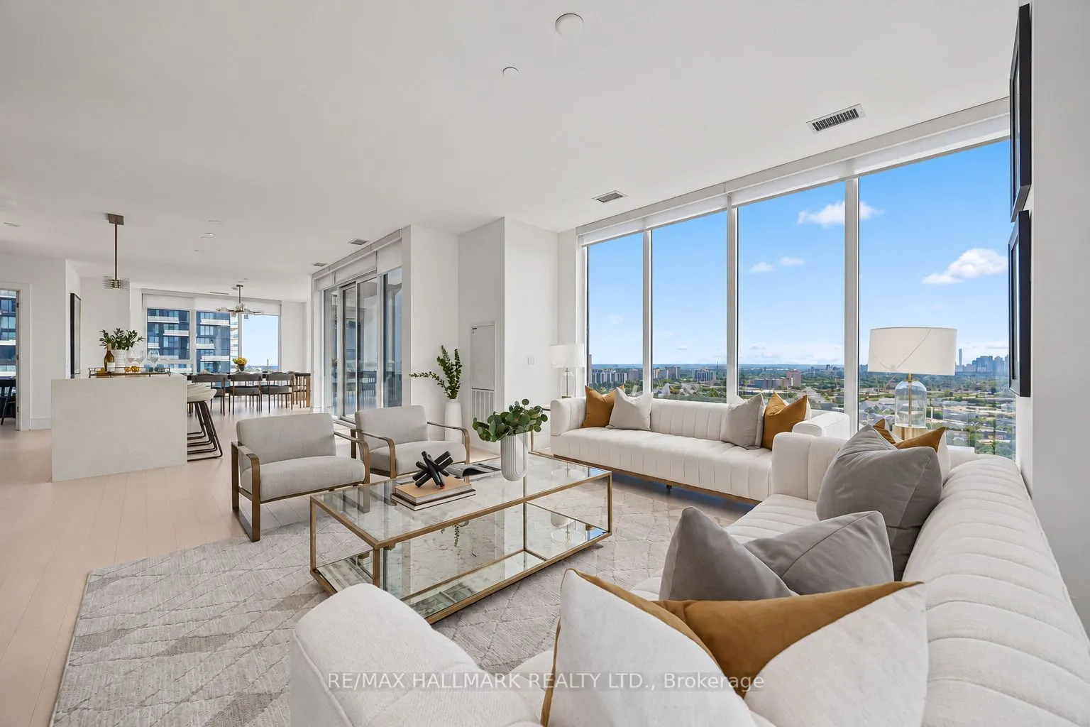 10 Inn on the Park Drive #3109