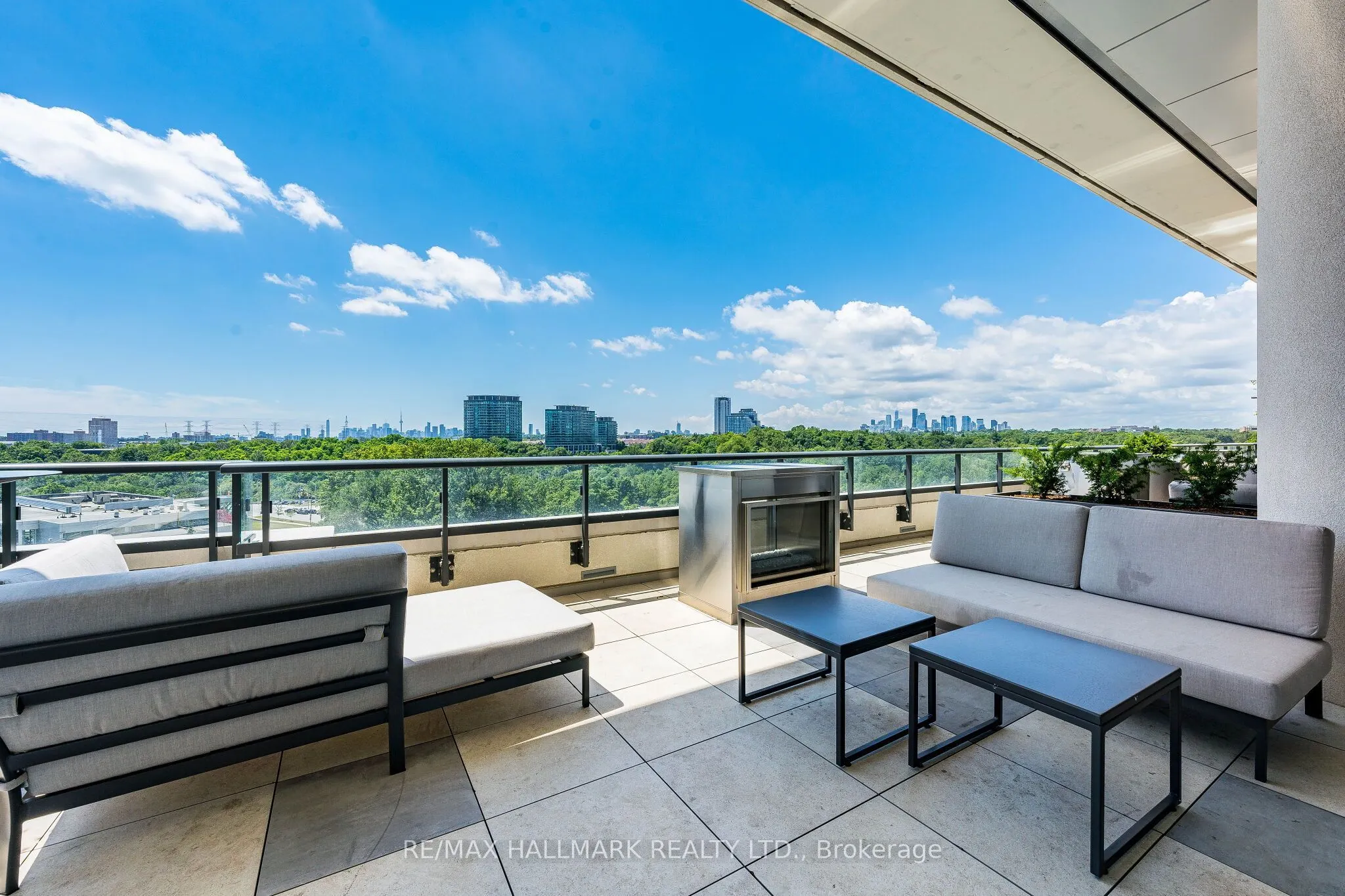 10 Inn on the Park Drive #3109