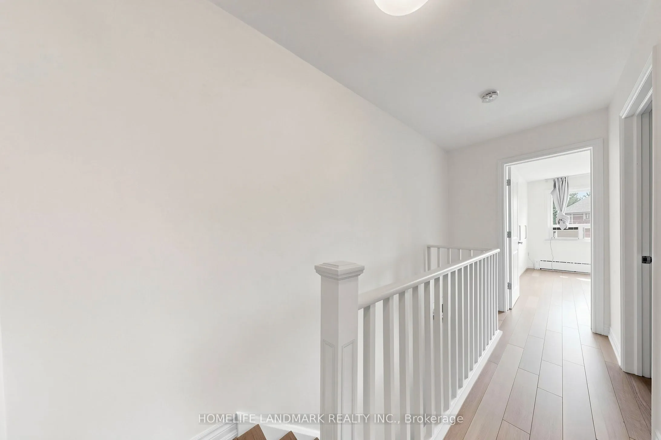 190 Lawrence Avenue W