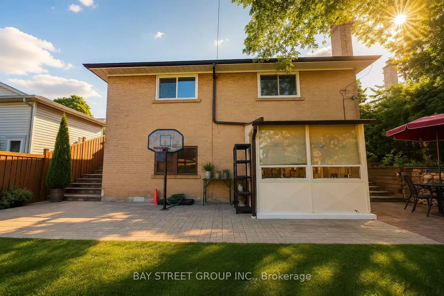 60 Warner Avenue
